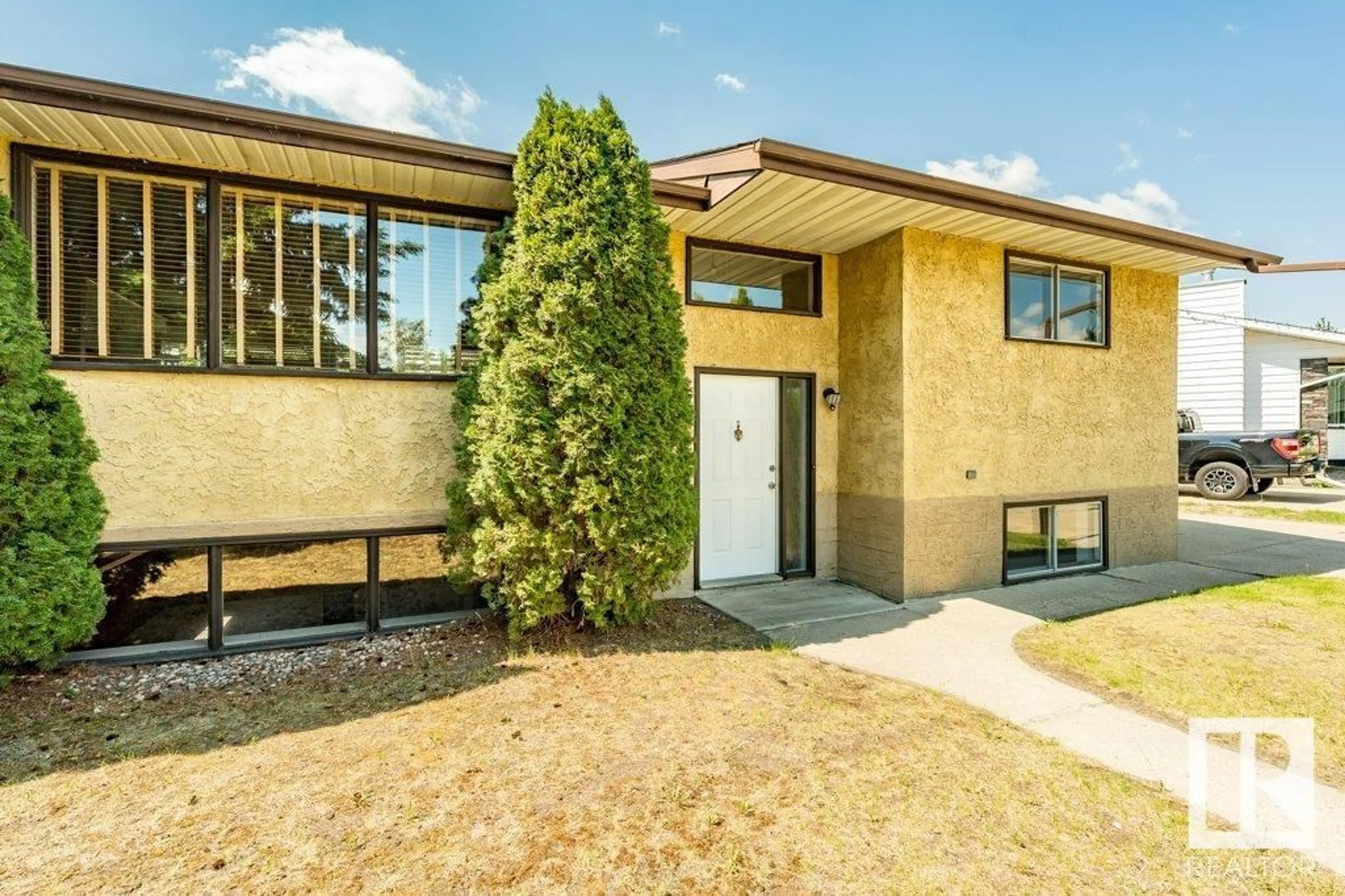 Home with brick exterior material, street for 137 WILLOW DR, Wetaskiwin Alberta T9A2S5