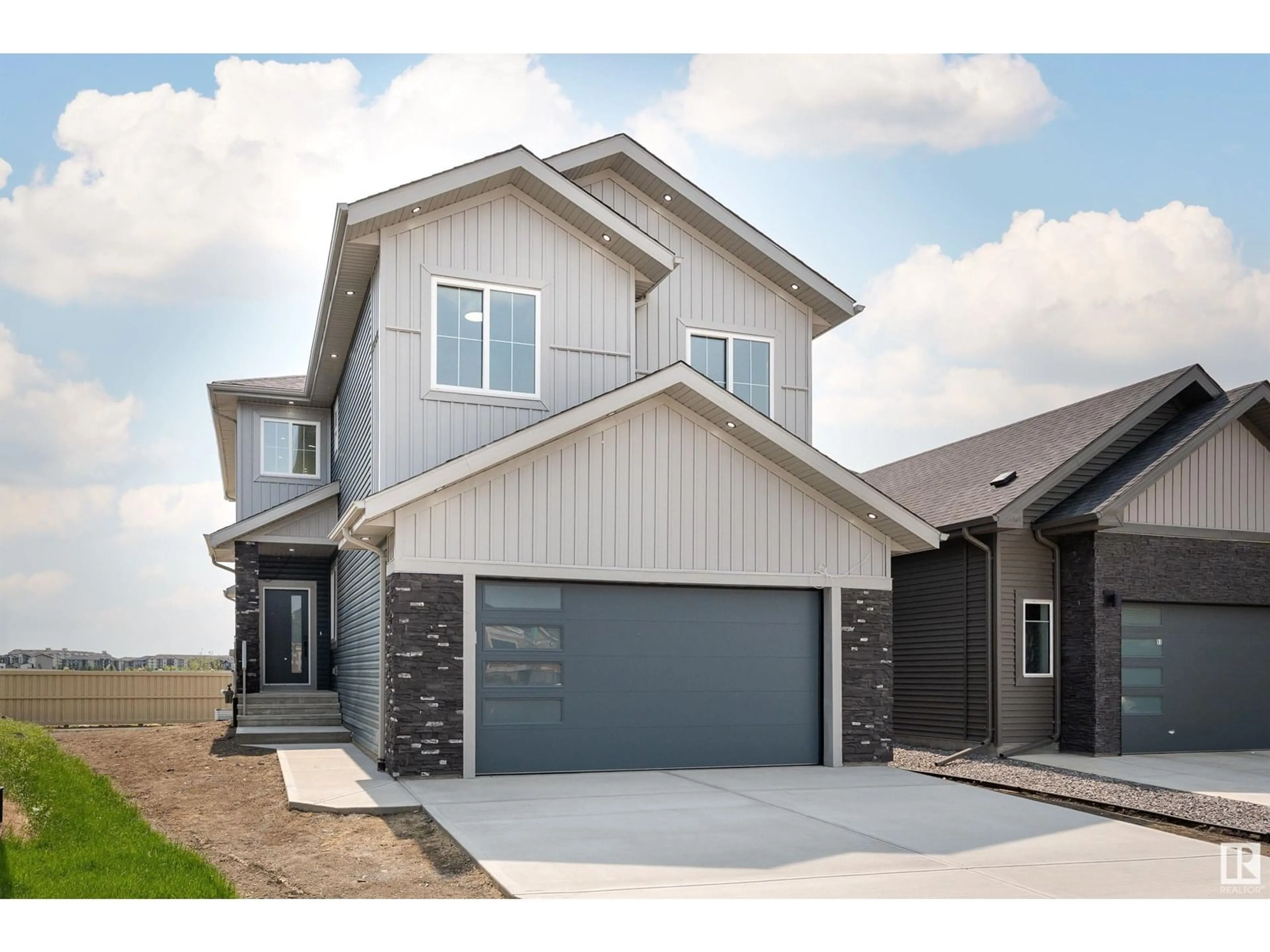 Home with vinyl exterior material, street for 95 EDGEFIELD WY, St. Albert Alberta T8N7Z9