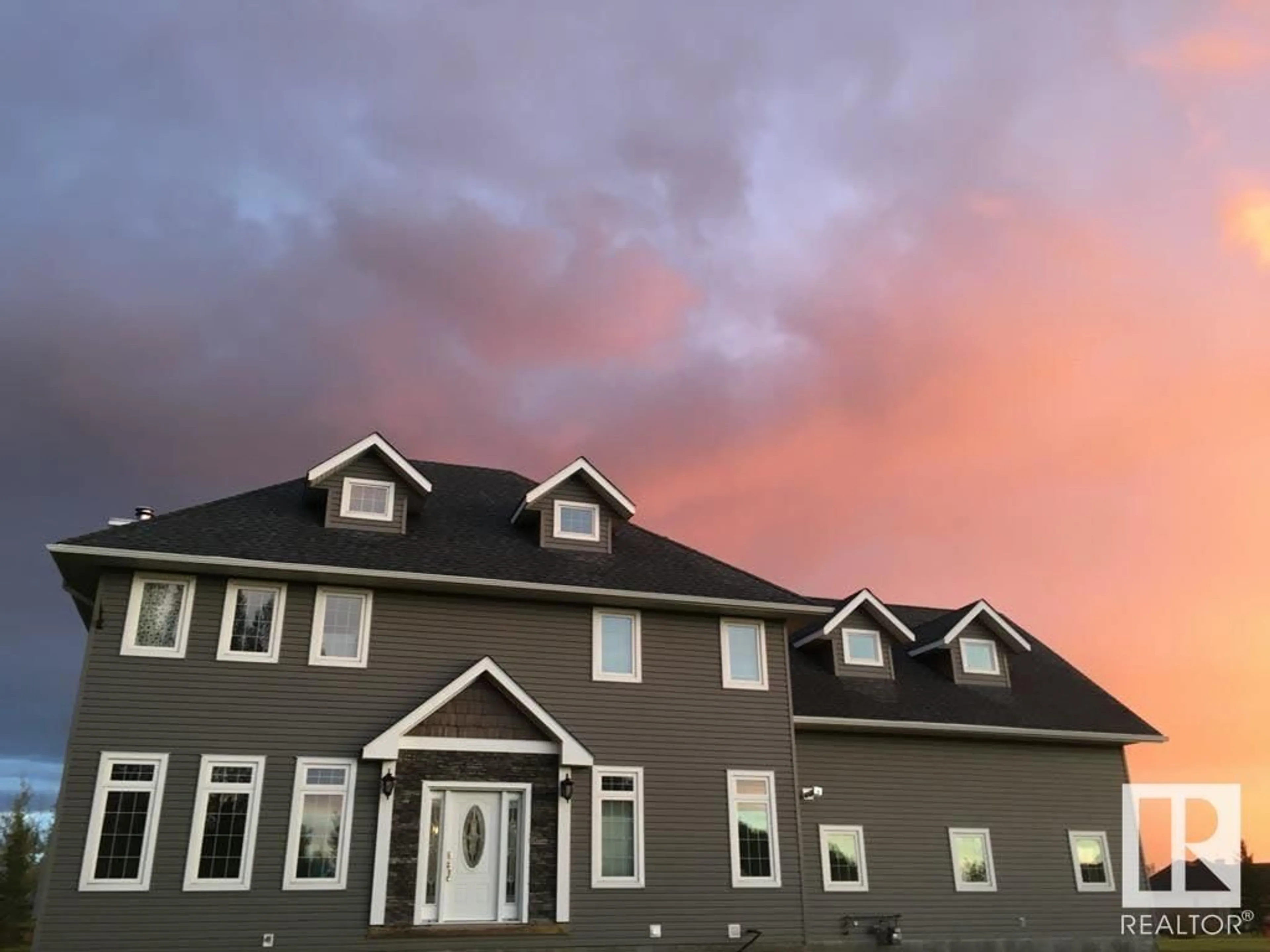 Home with vinyl exterior material, mountain view for #2 - 60120 RGE ROAD 265, Rural Westlock County Alberta T7P2P5