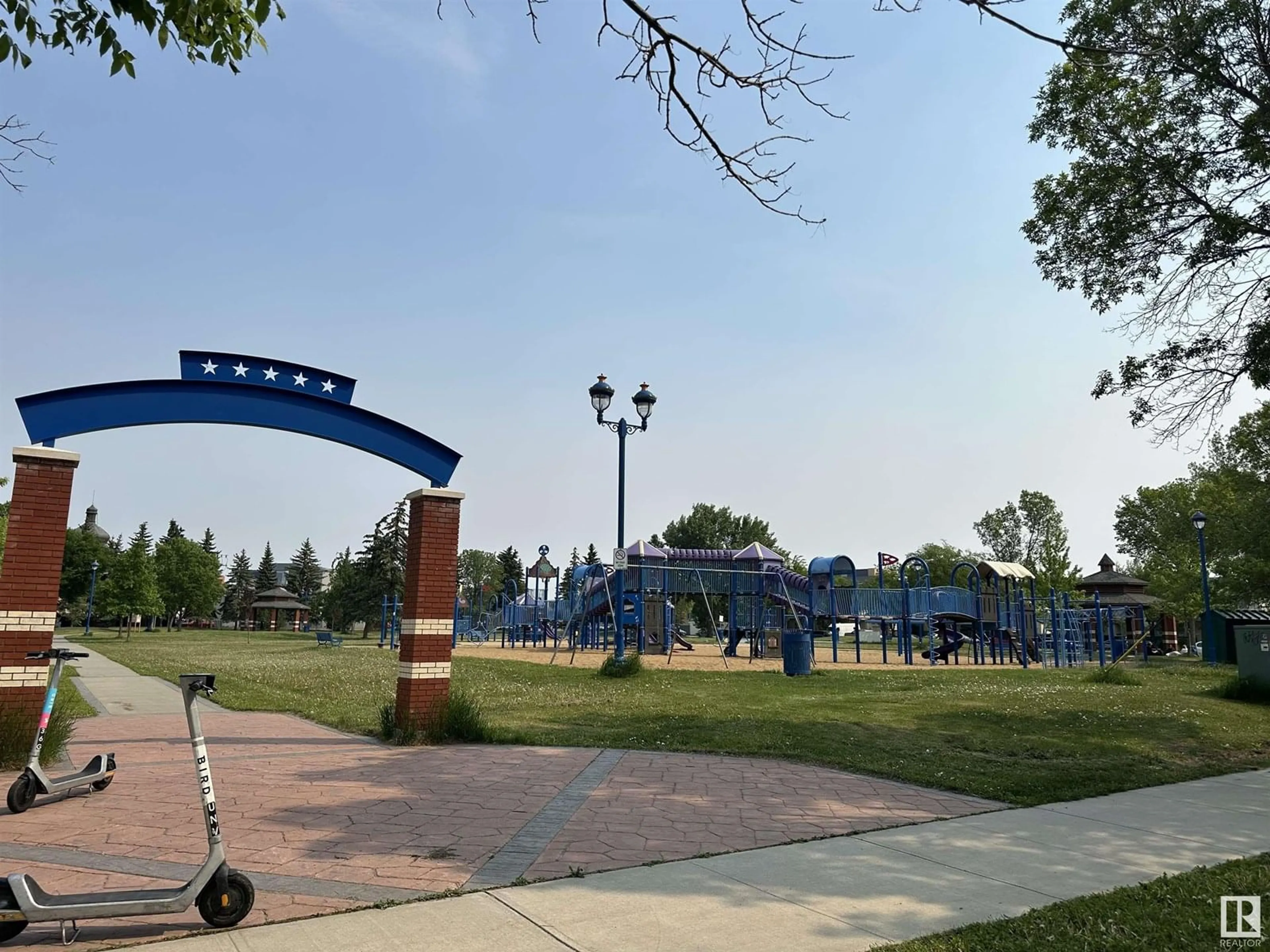 Unknown for 301 - 10842 107 ST NW, Edmonton Alberta T5H2Z3