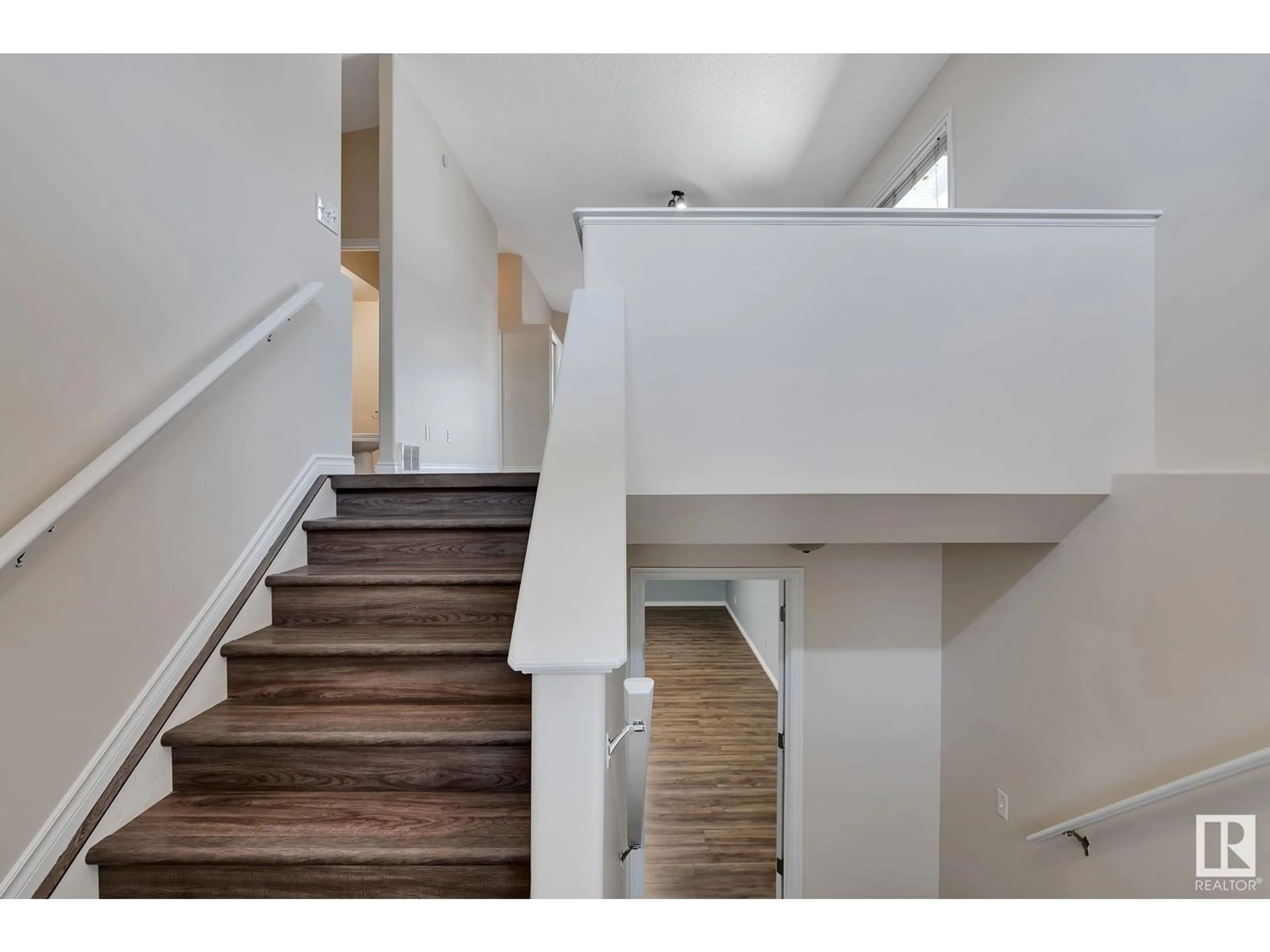 Stairs for 2024 35A AV, Edmonton Alberta T6T1Y2