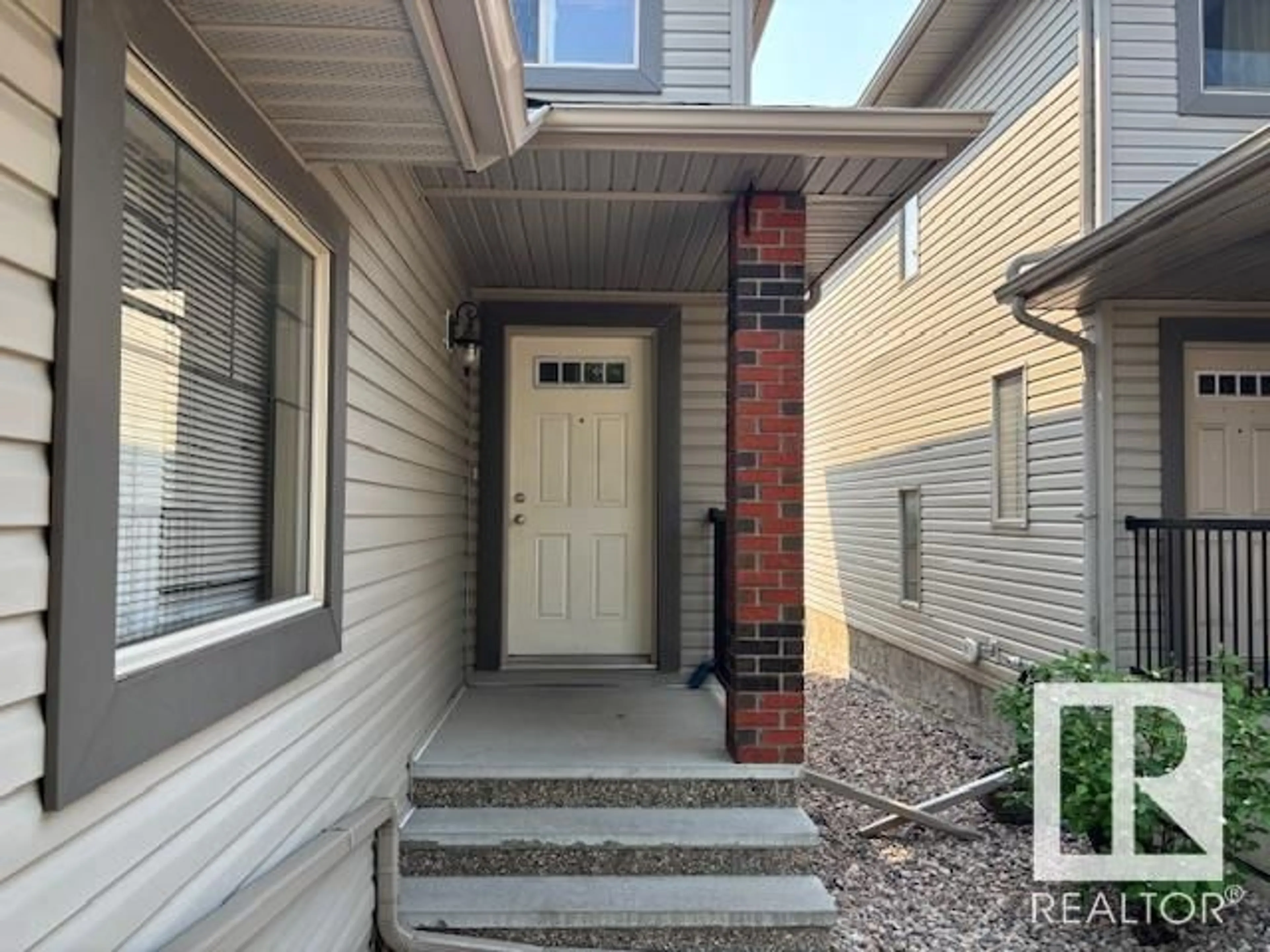 Indoor entryway for #3 - 1128 156 ST, Edmonton Alberta T6R0C9