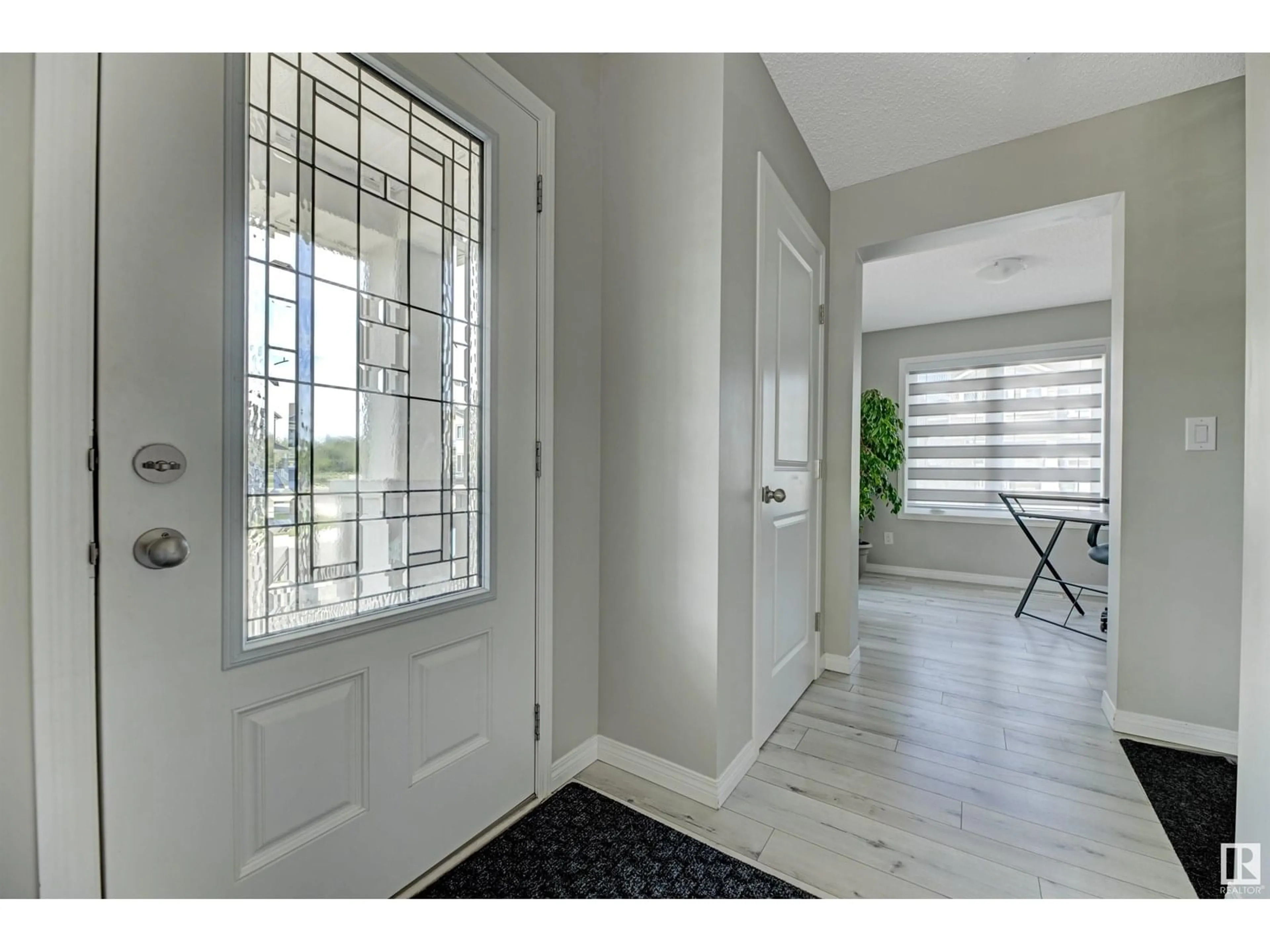 Indoor entryway for NW - 1763 201 ST, Edmonton Alberta T6M0Y1