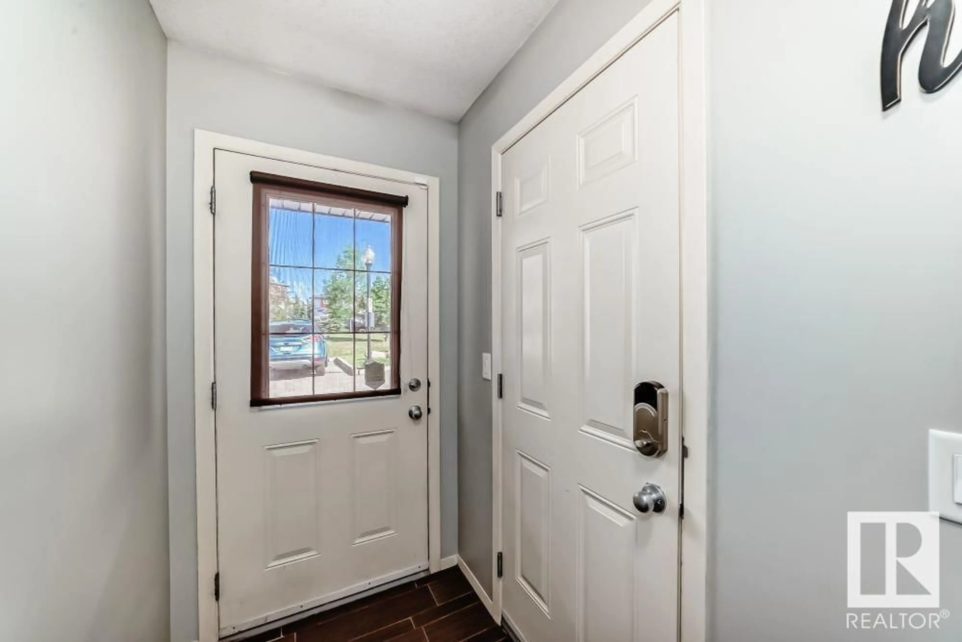 Indoor entryway for #22 - 3751 12 ST, Edmonton Alberta T6T0N3