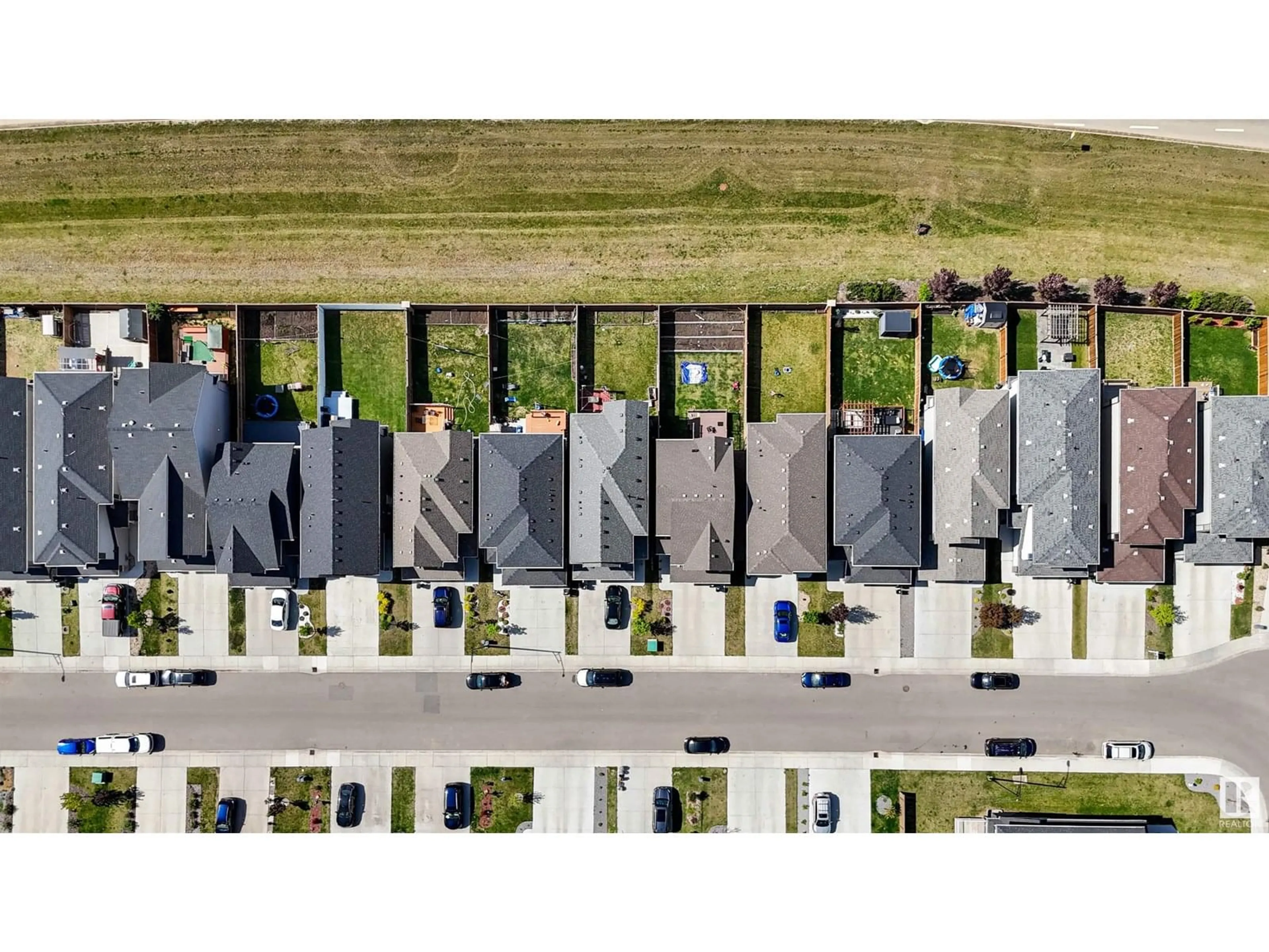 A pic from outside/outdoor area/front of a property/back of a property/a pic from drone, street for SW - 2743 COLLINS CR, Edmonton Alberta T6W3X4