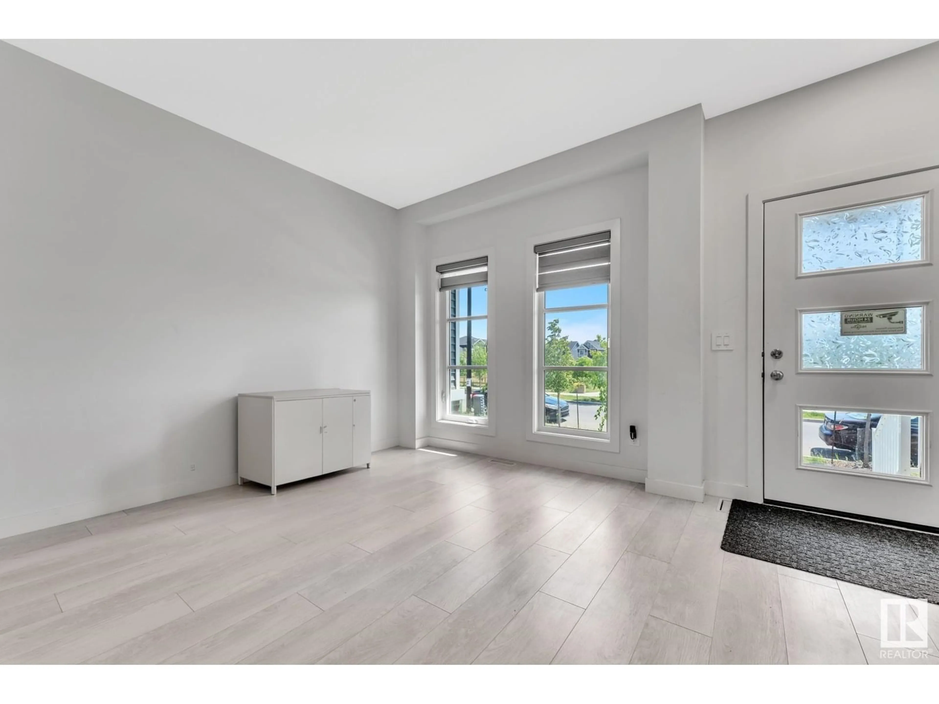 Indoor entryway for SW - 16806 31 AV, Edmonton Alberta T6W4R1