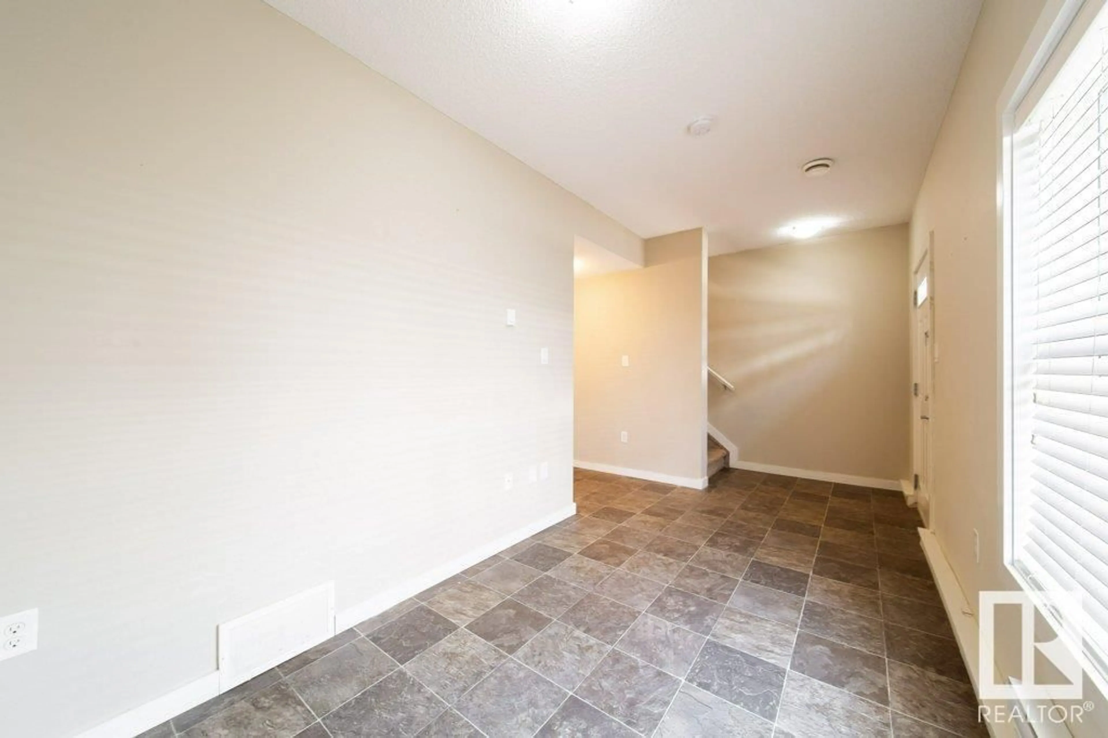 A pic of a room for 74 - 2803 JAMES MOWATT TR, Edmonton Alberta T6W2P5