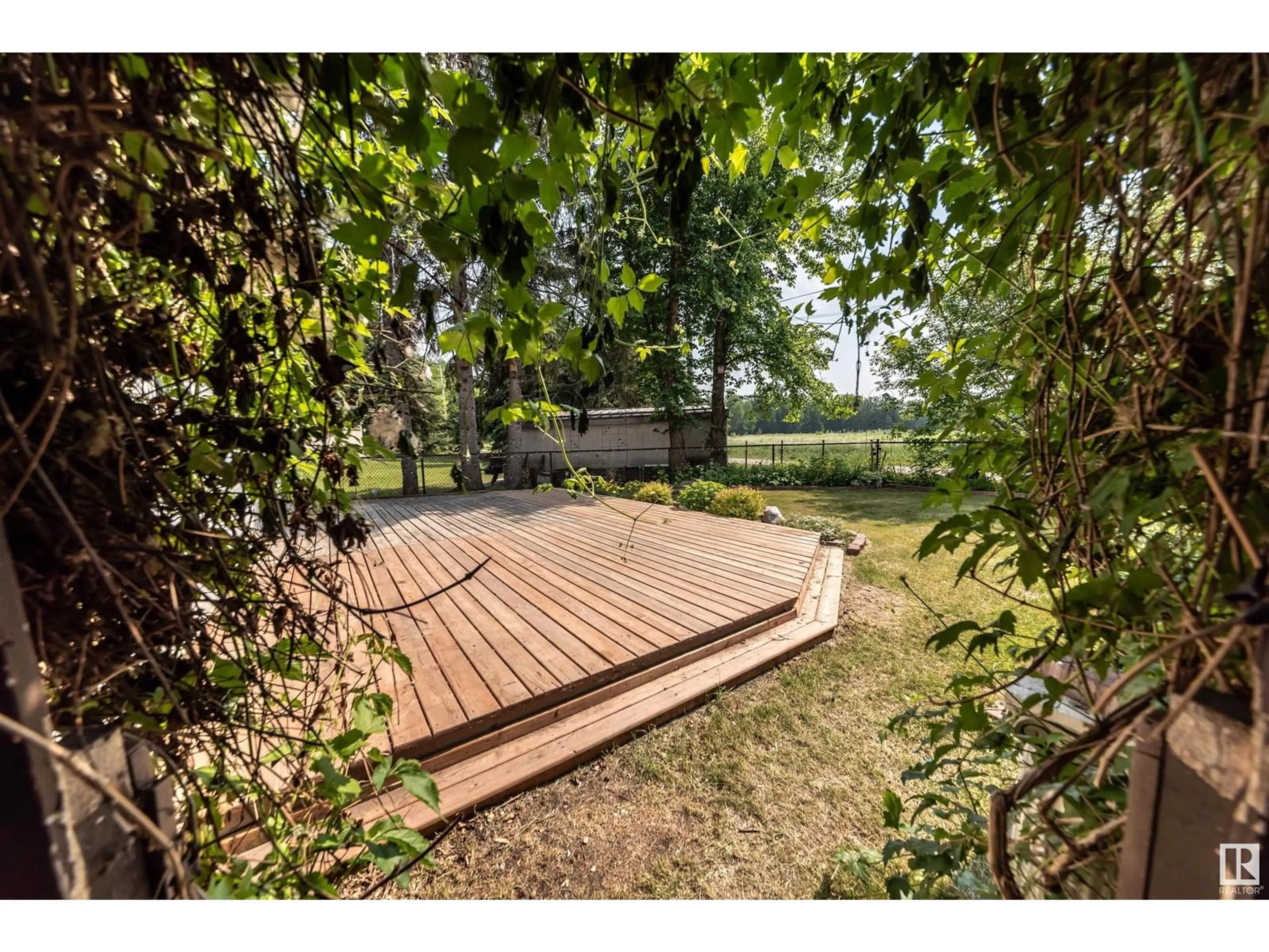 Patio, forest/trees view for 4824 53 ST, Rural Lac Ste. Anne County Alberta T0E0A0