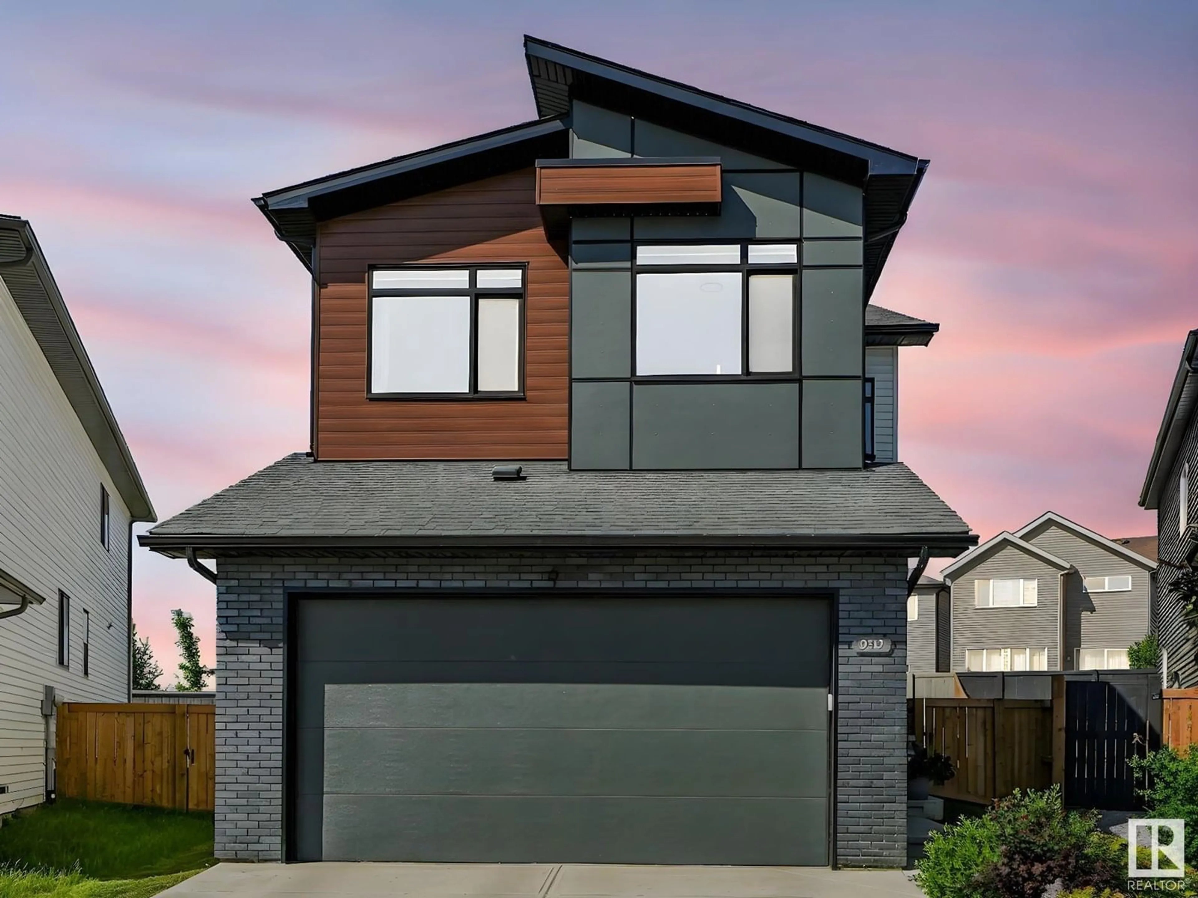Home with vinyl exterior material, street for NW - 9212 222 ST, Edmonton Alberta T5T7P2
