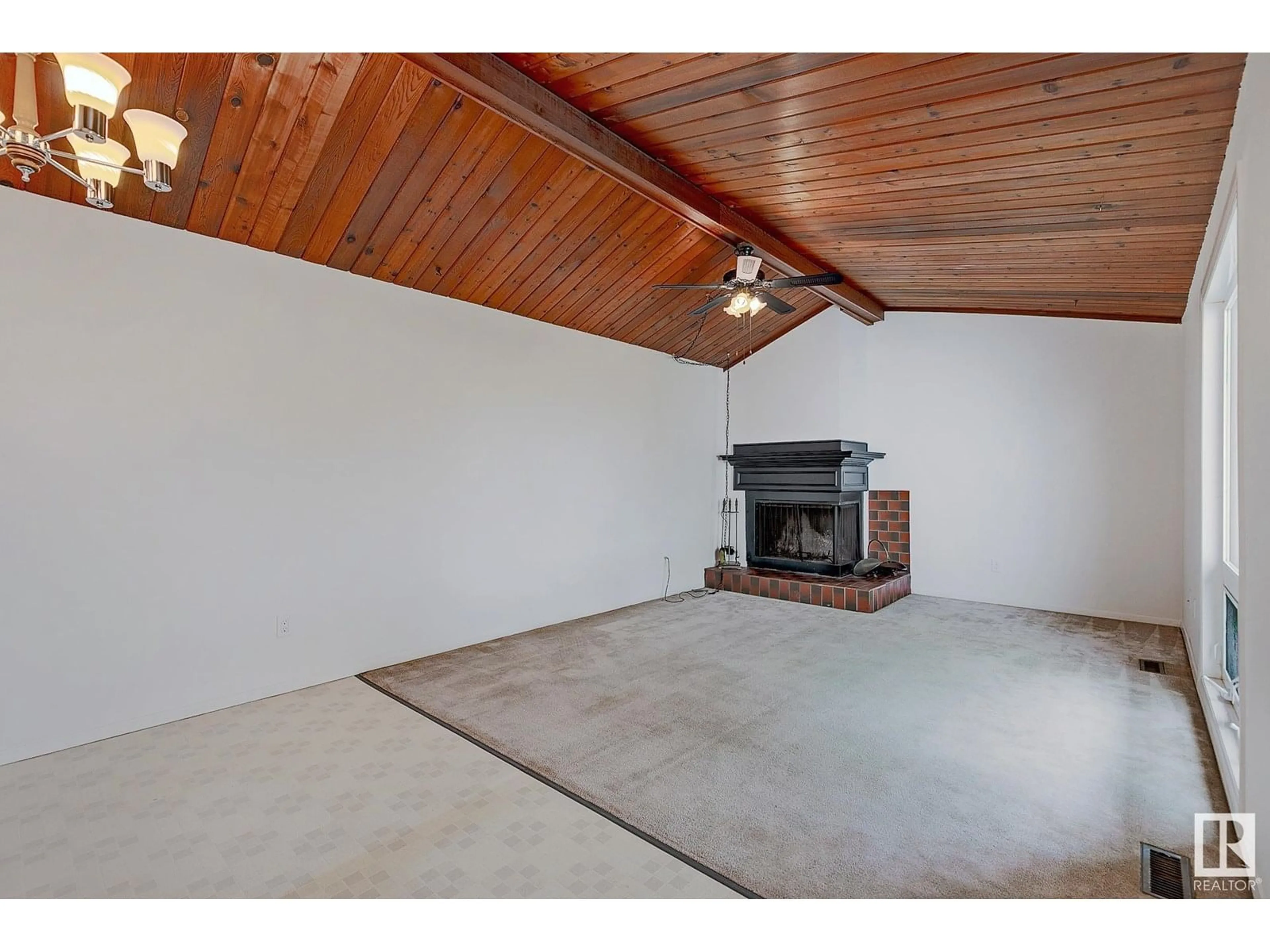 Unknown for 210 MARLBOROUGH PL, Edmonton Alberta T5T1Y6