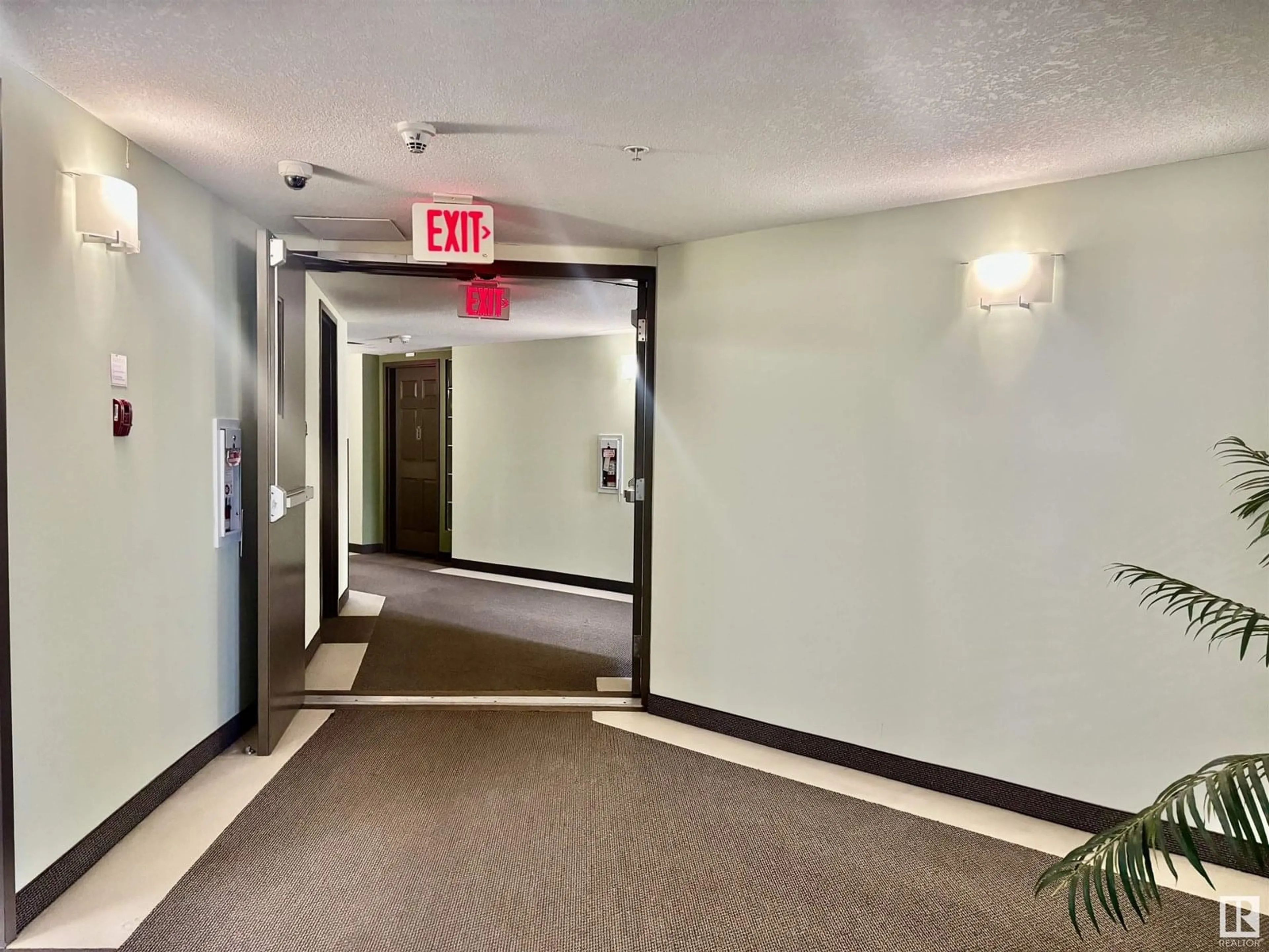 Indoor foyer for #307 - 6315 135 AV, Edmonton Alberta T5A5J7