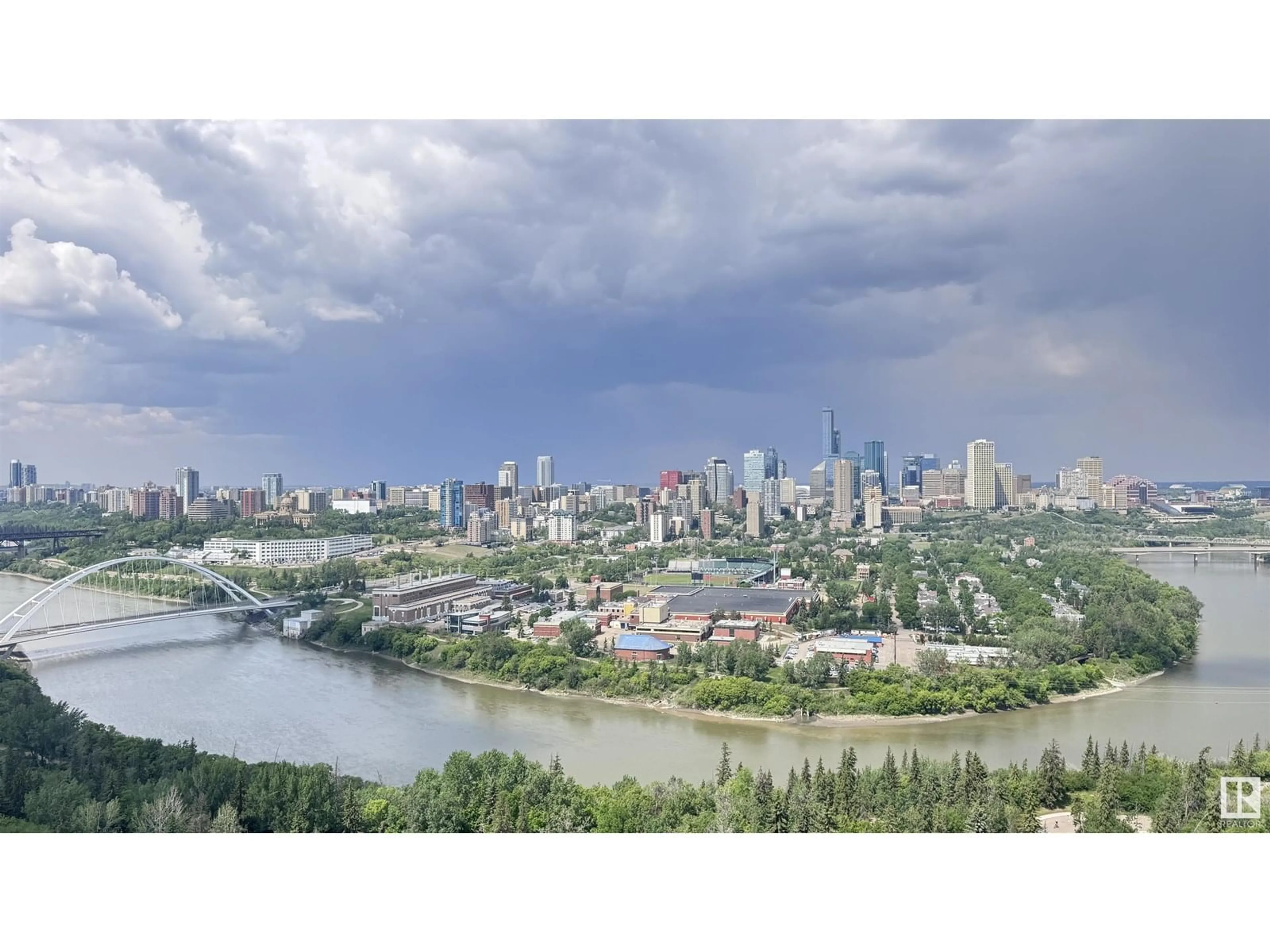 Blurry image for 2005 SASKATCHEWAN DR, Edmonton Alberta T6E6B6