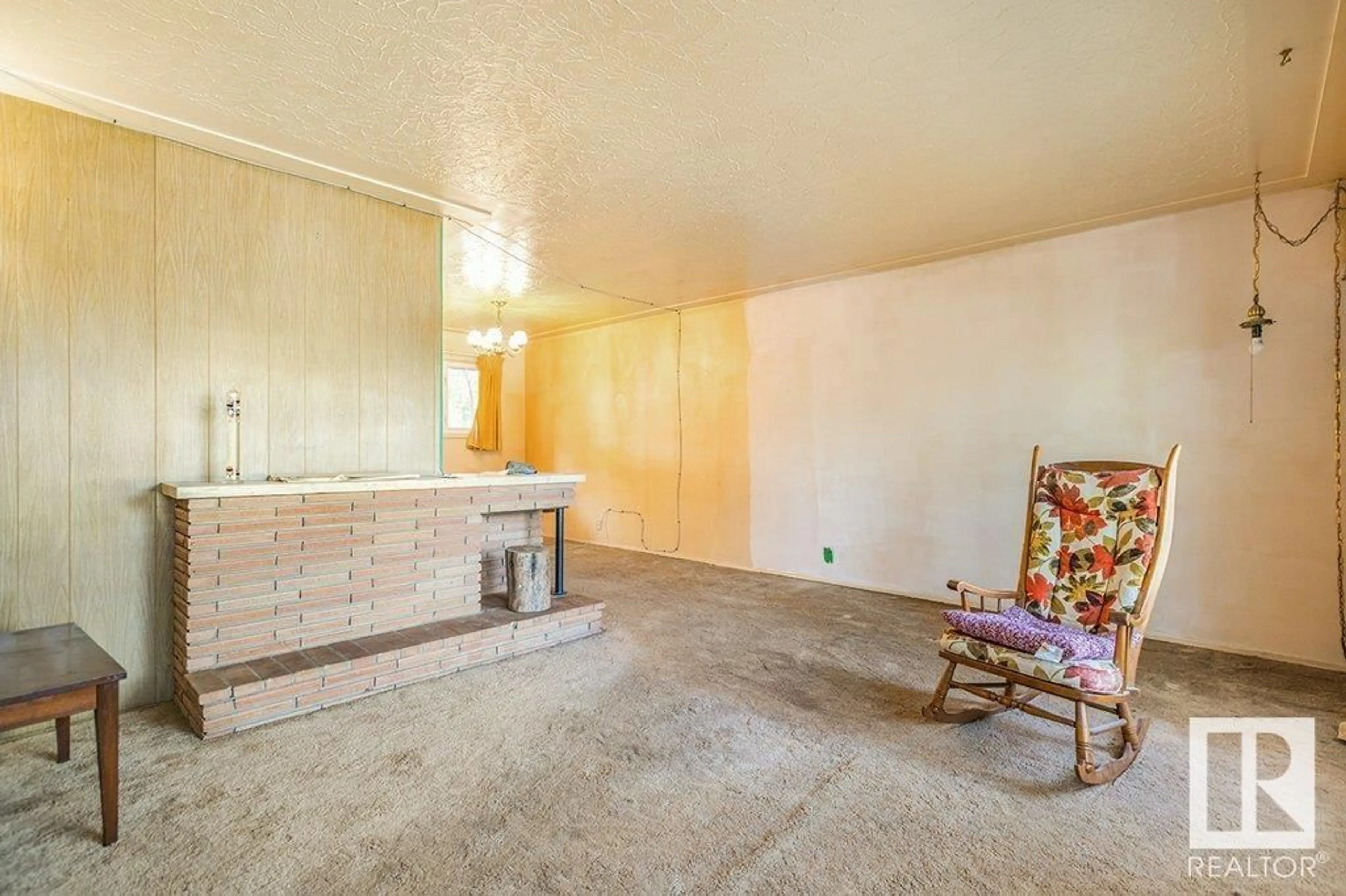 A pic of a room for 14214 87 AV, Edmonton Alberta T5R4E2