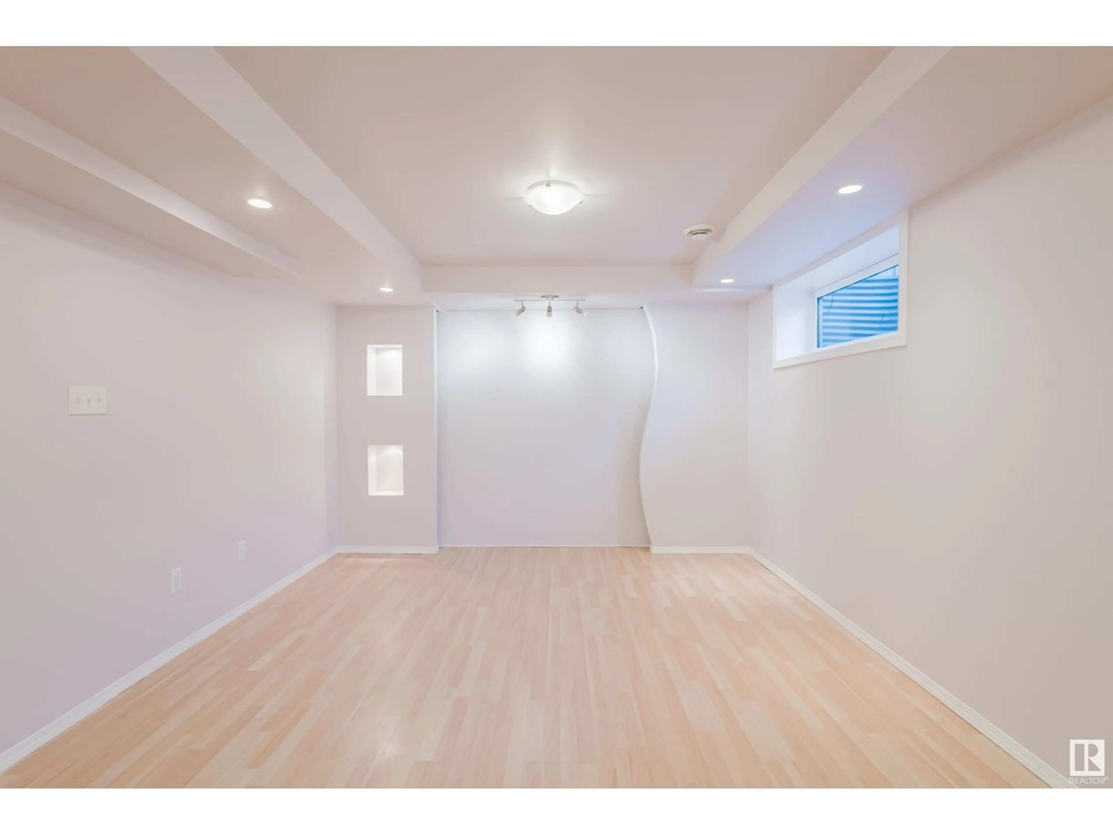 A pic of a room for 1514 MCMILLIAN PL, Edmonton Alberta T6W1V7
