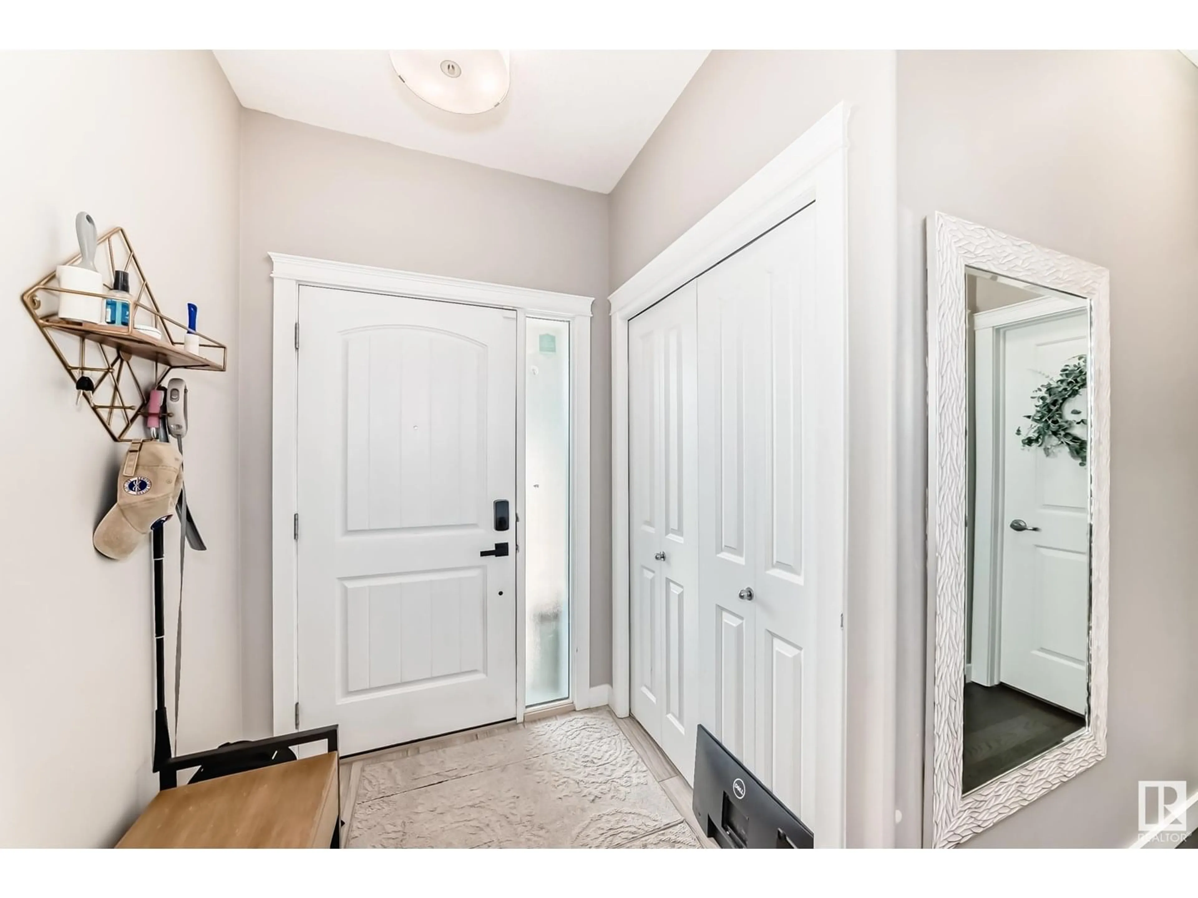 Indoor entryway for SW - 15912 10 AV, Edmonton Alberta T6W2H2