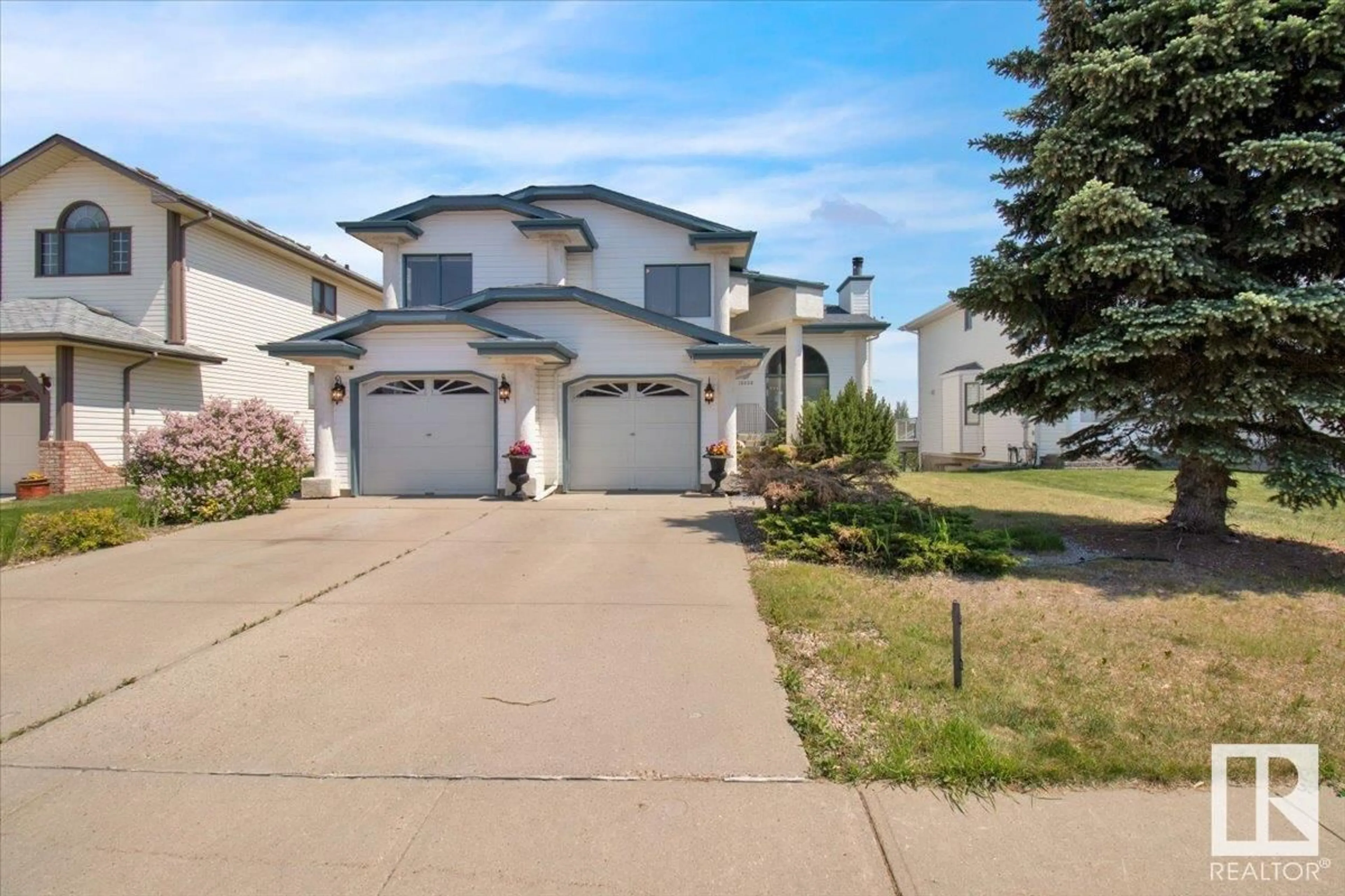 A pic from outside/outdoor area/front of a property/back of a property/a pic from drone, street for NW - 15935 58 ST, Edmonton Alberta T5Y2R5