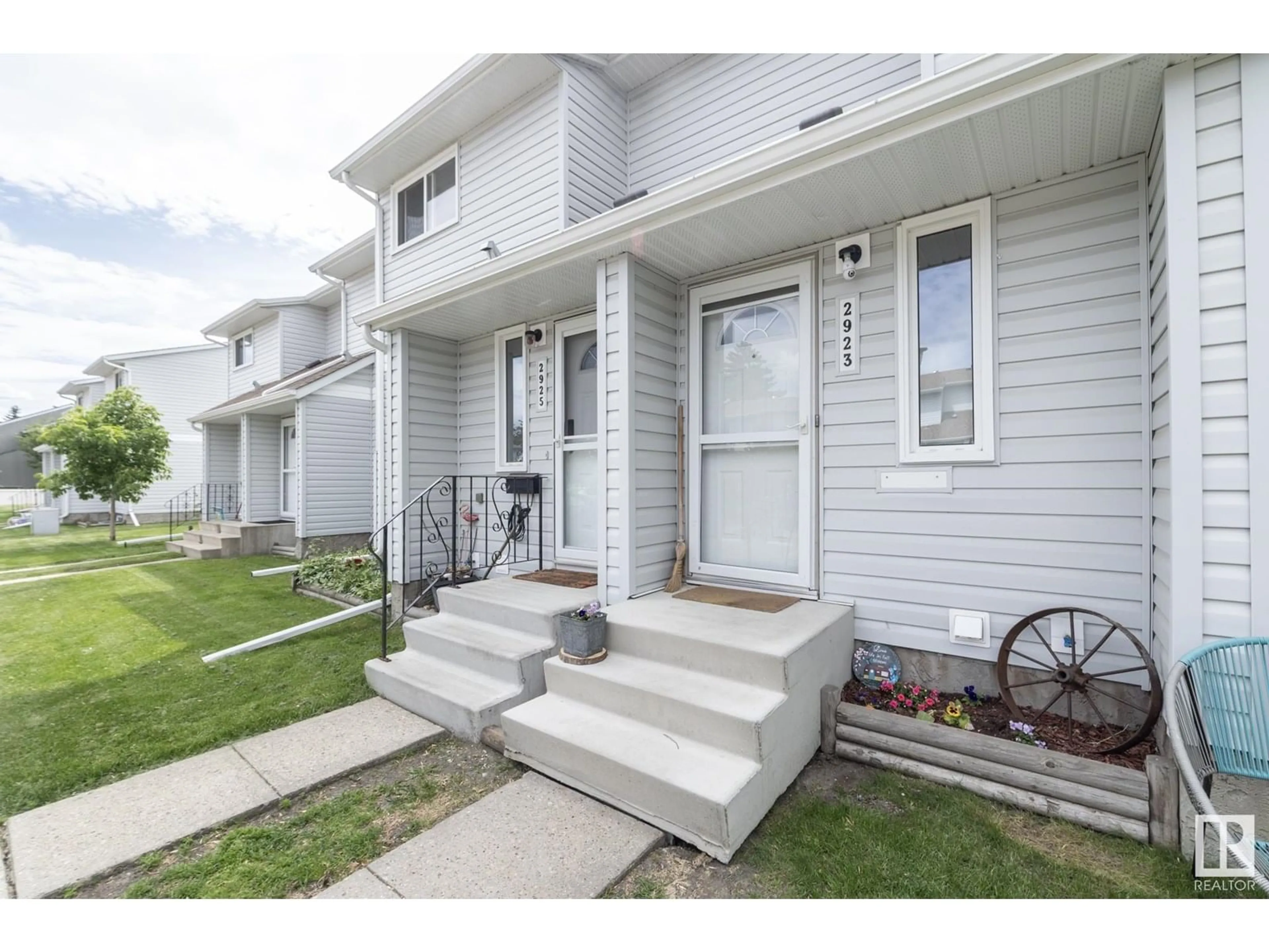Unknown for NW - 2923 109 ST, Edmonton Alberta T6J4N6