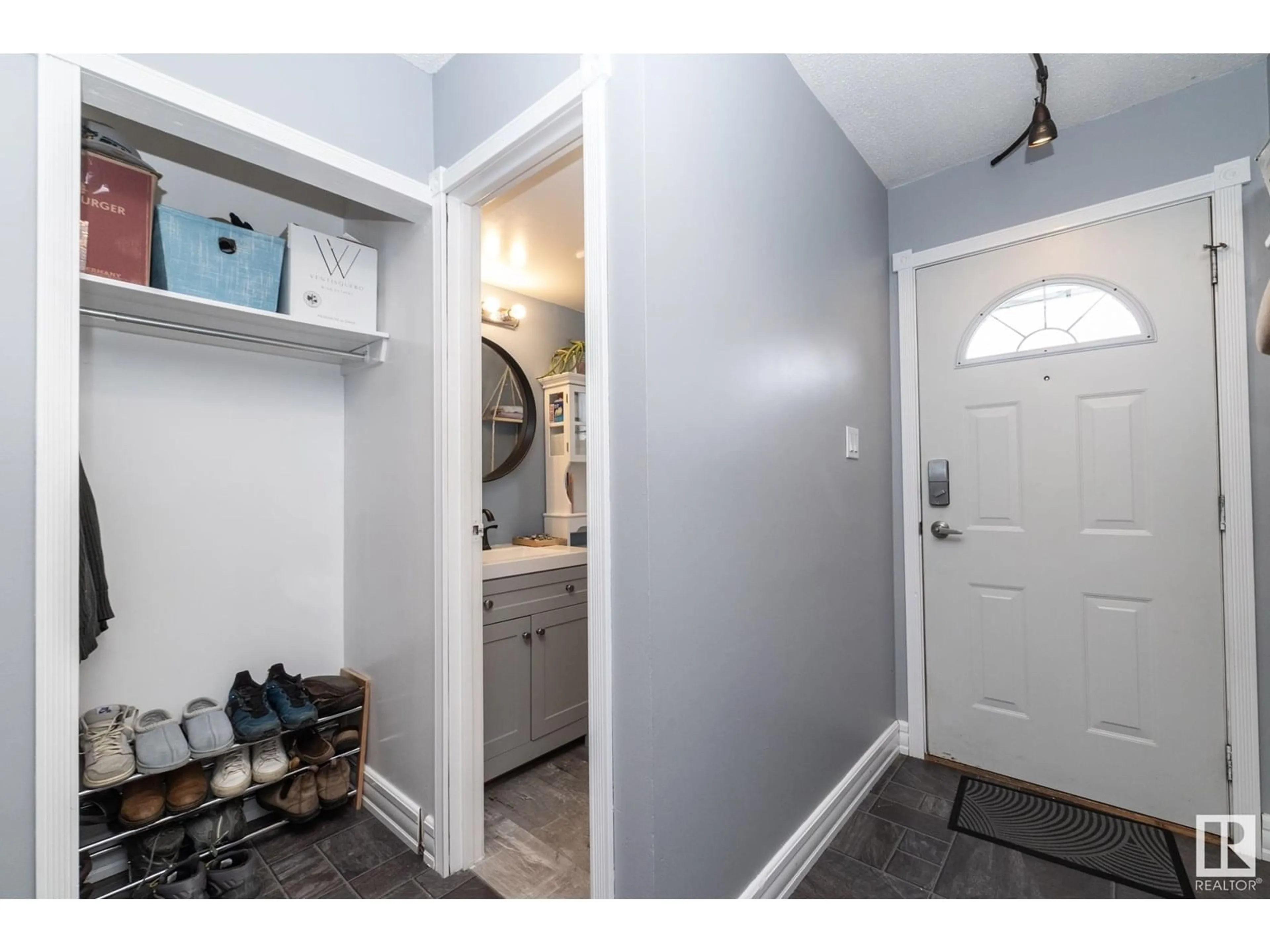 Indoor entryway for NW - 2923 109 ST, Edmonton Alberta T6J4N6