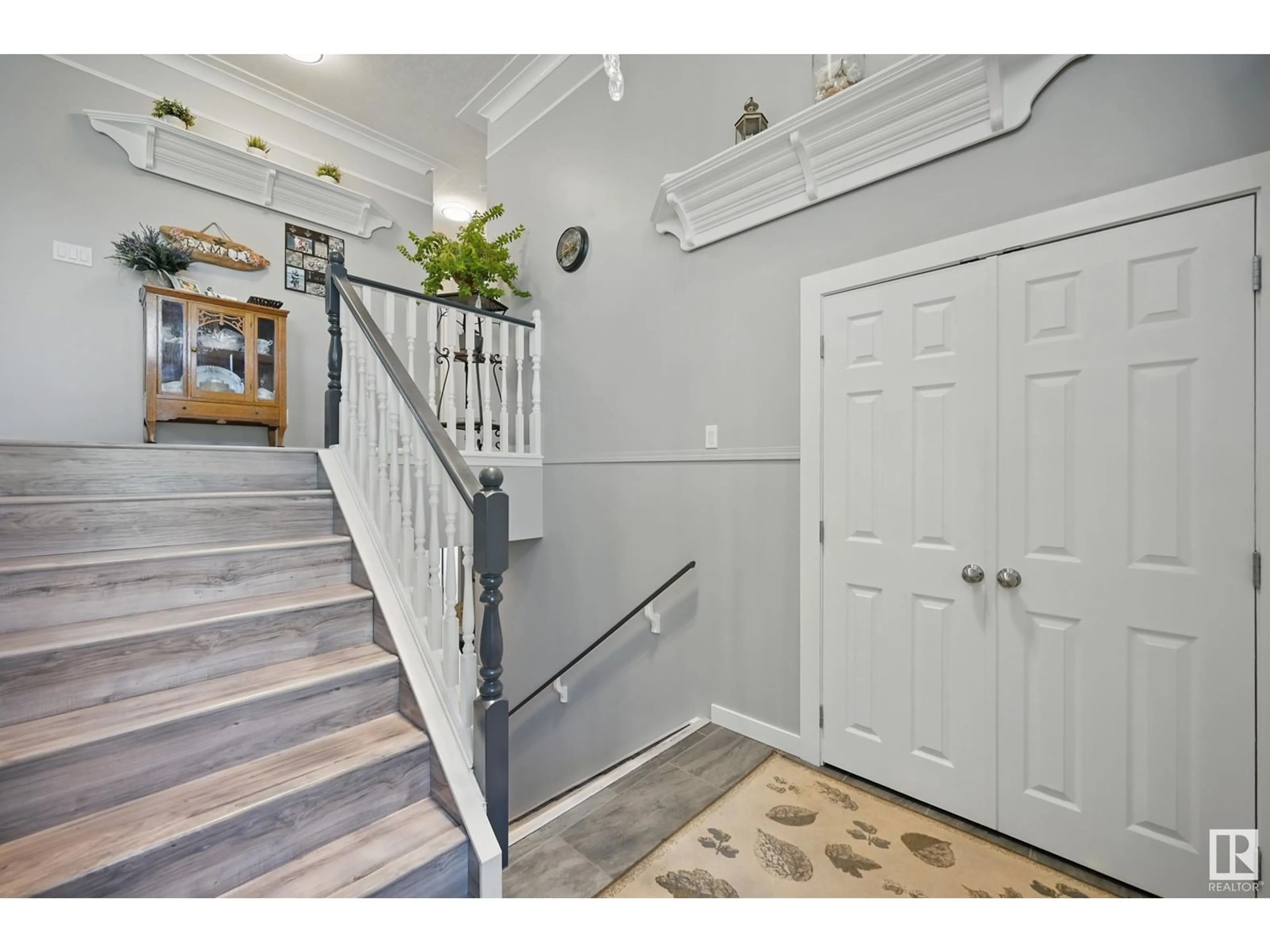 Indoor entryway for 146 BELA DR, Millet Alberta T0C1Z0