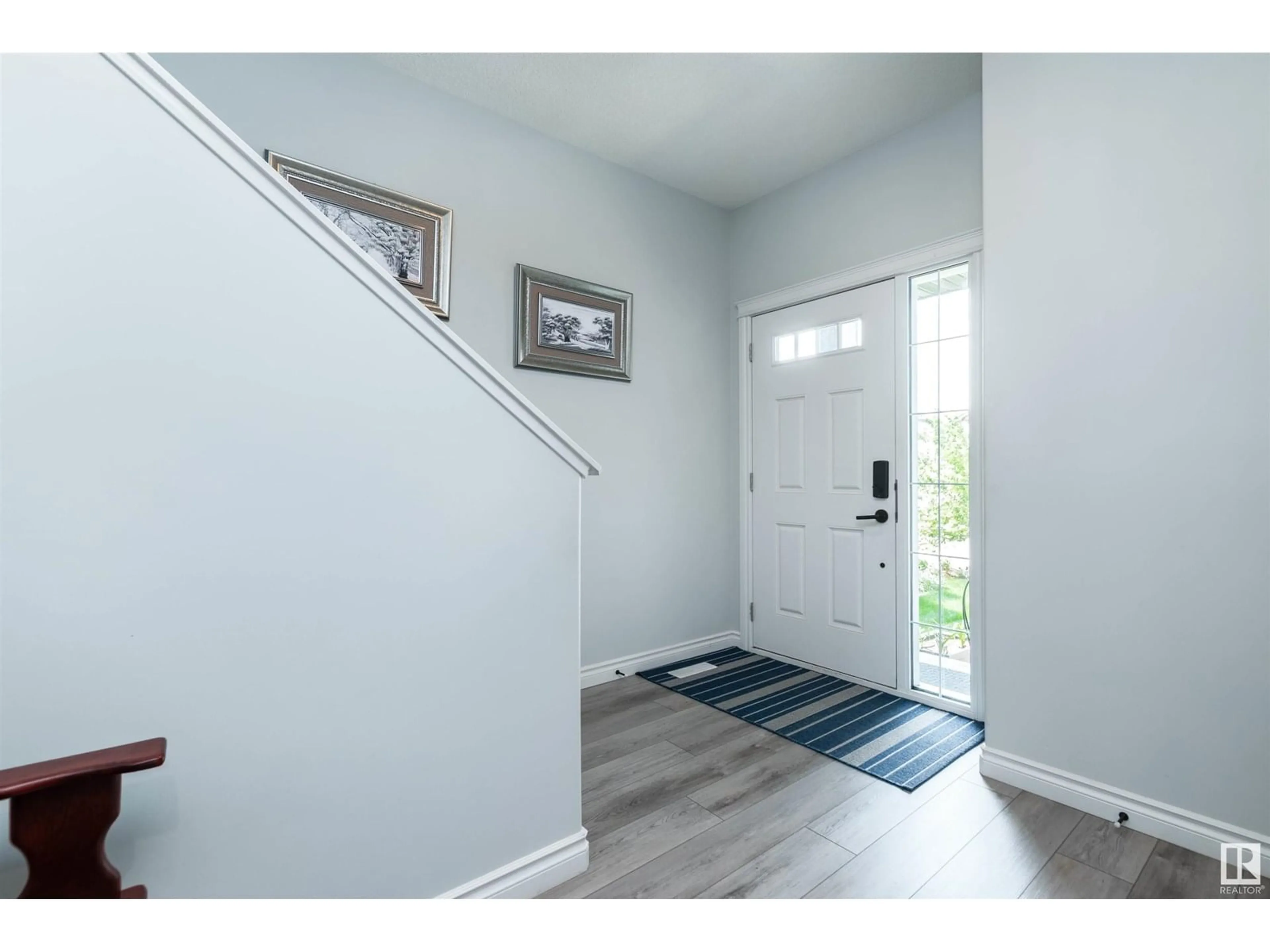 Indoor entryway for 145 SUMAC LN, Sherwood Park Alberta T8H1Z9