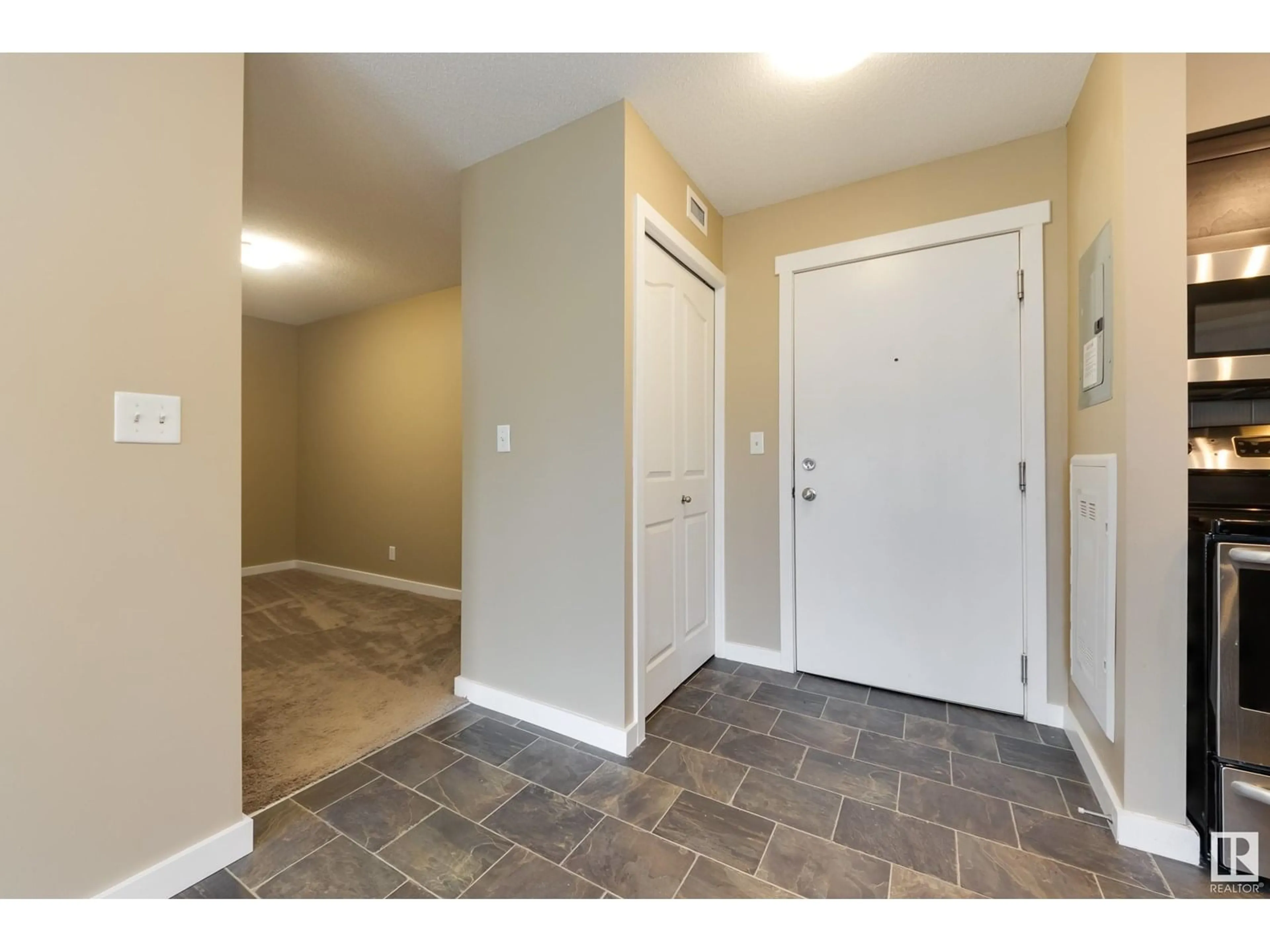 Indoor entryway for 12025 - 210 22 AV, Edmonton Alberta T6W2Y1