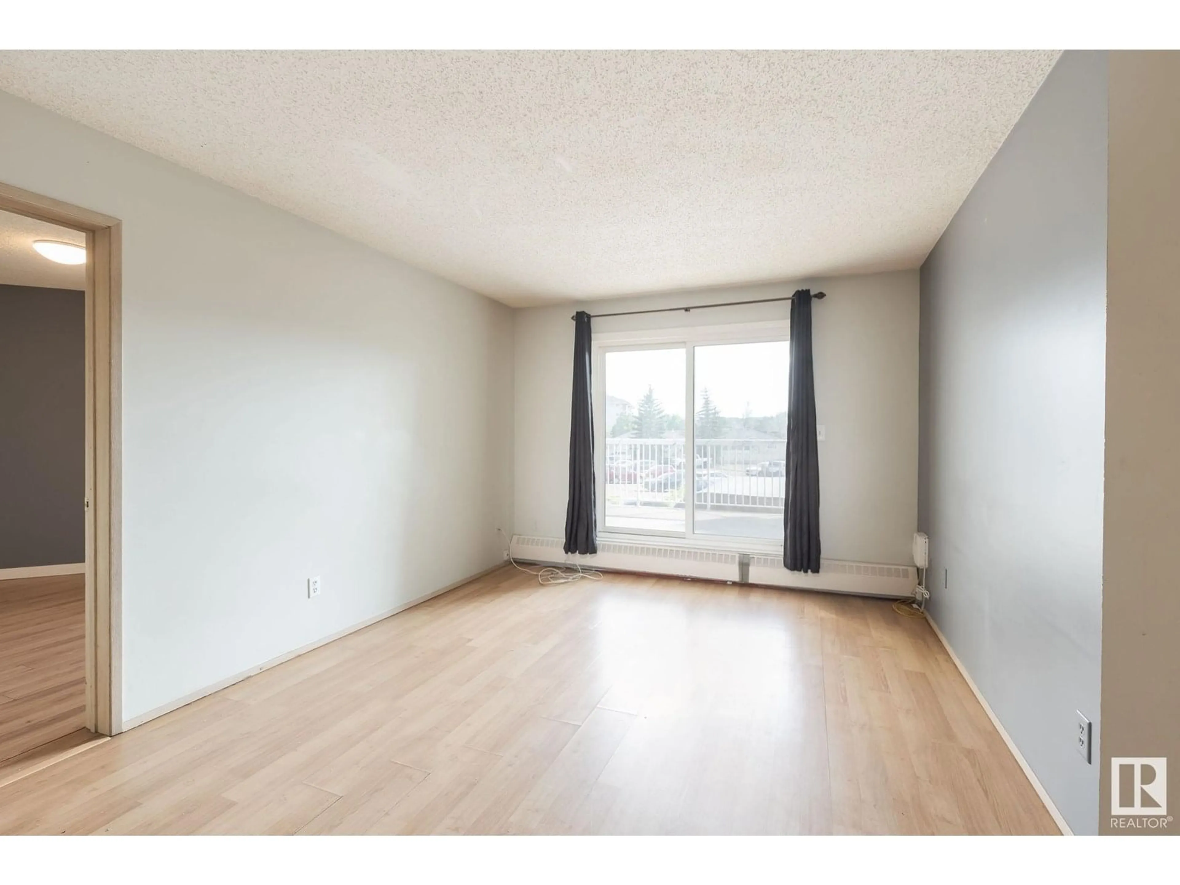 A pic of a room for #222 - 5005 31 AV NW, Edmonton Alberta T6L6S6