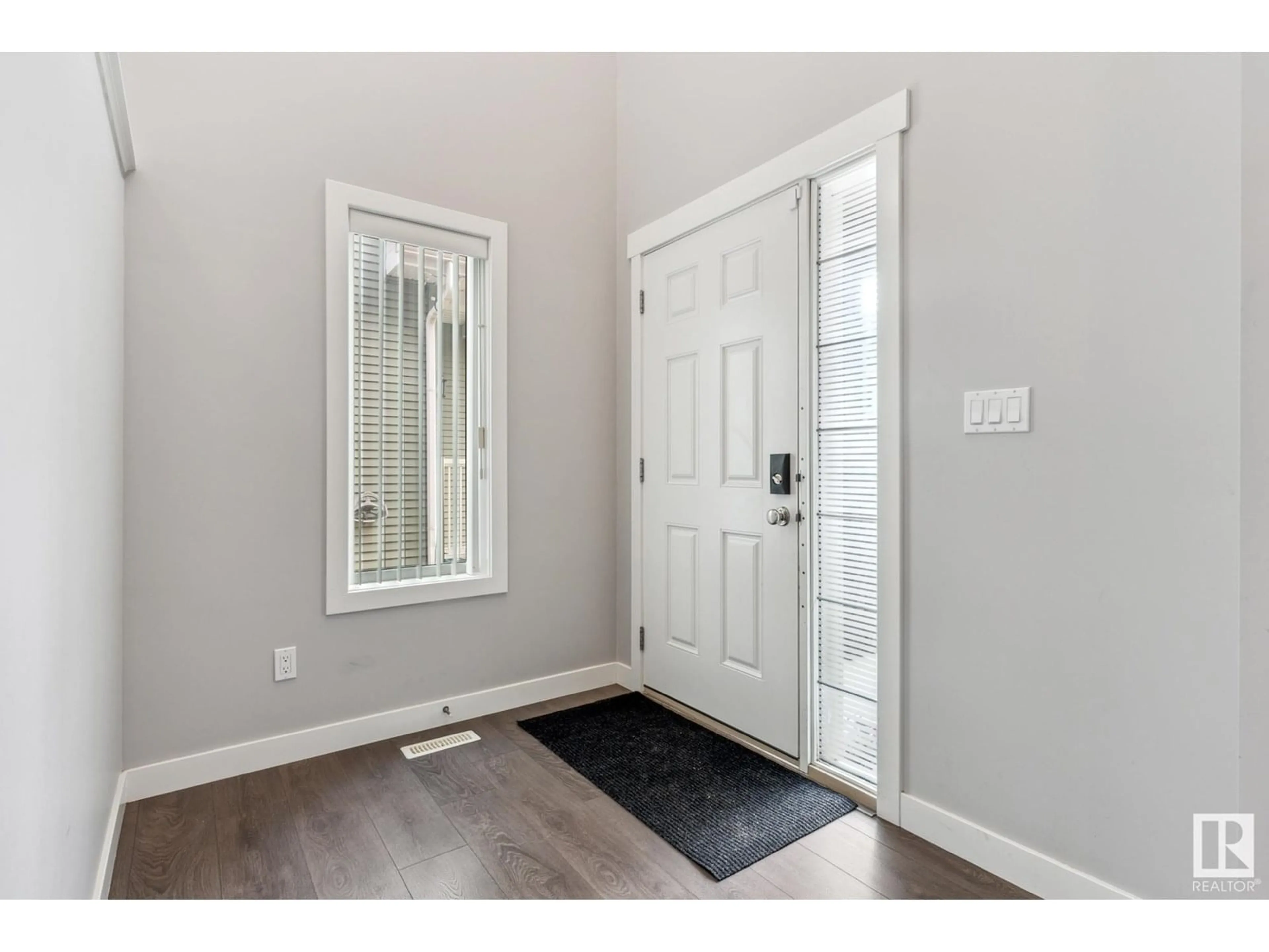 Indoor entryway for NW - 5940 174 AV, Edmonton Alberta T5Y3V7