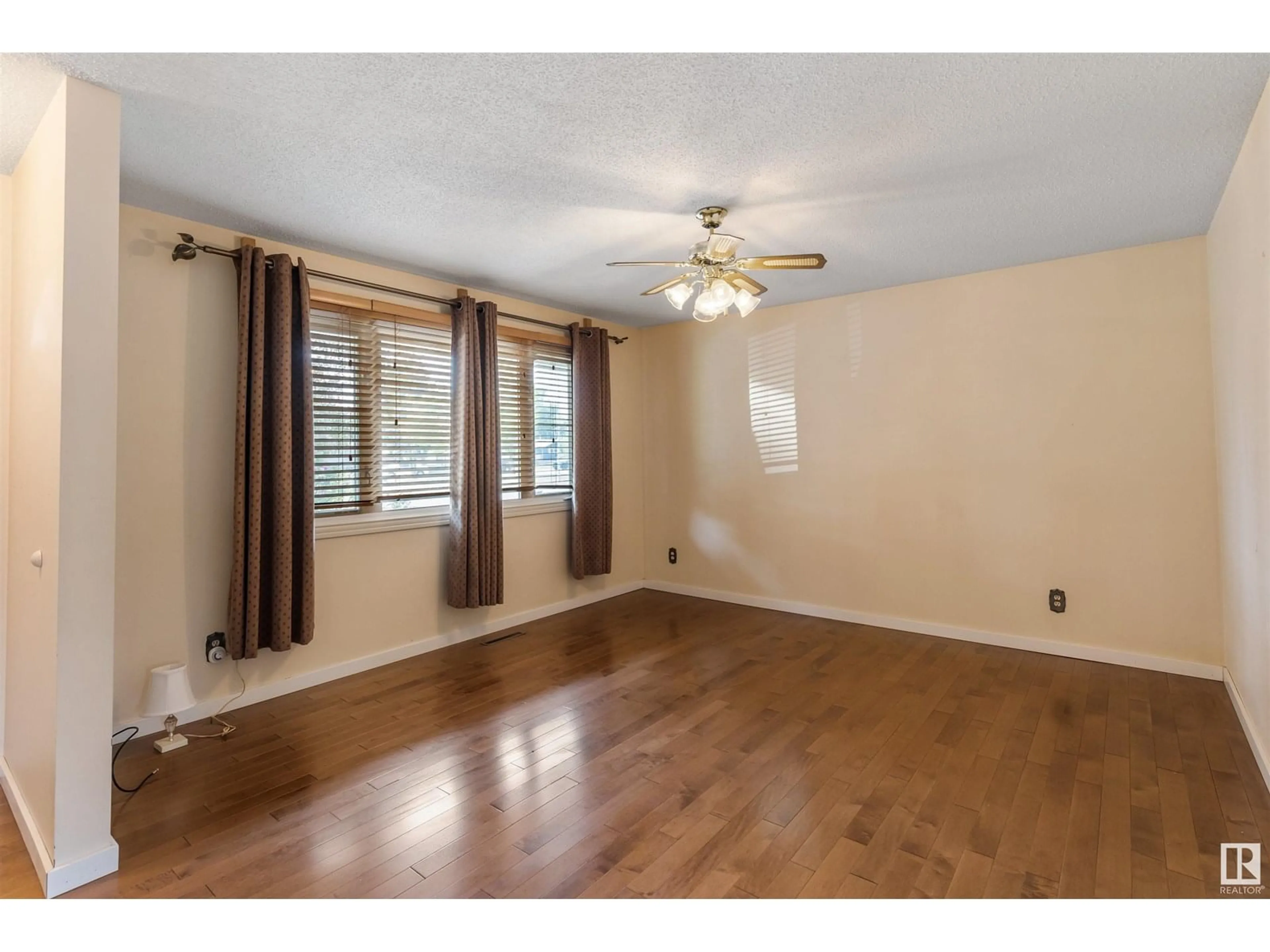 A pic of a room for 6208 137 AV, Edmonton Alberta T5A1C9