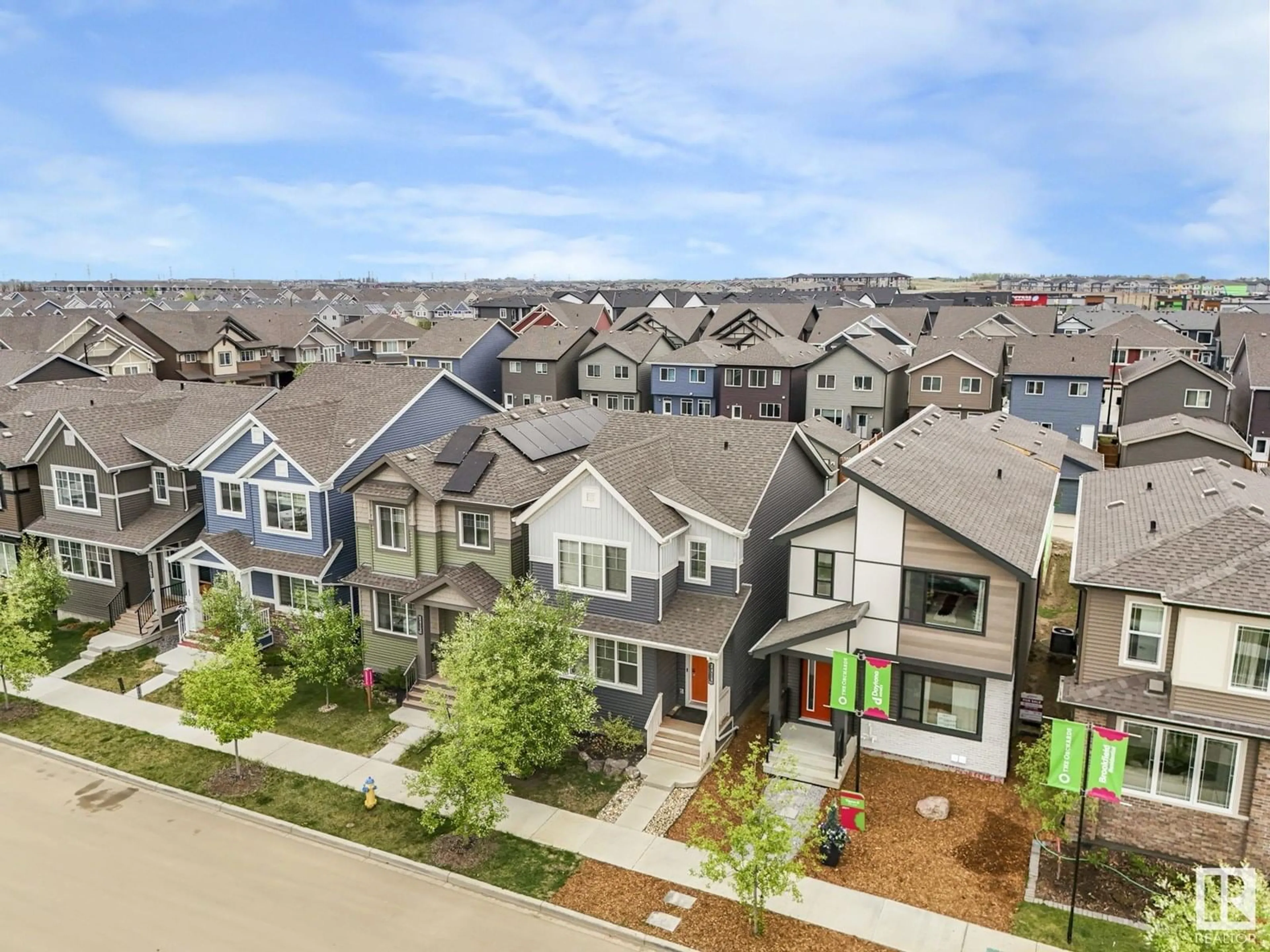 A pic from outside/outdoor area/front of a property/back of a property/a pic from drone, unknown for LI SW - 2415 CHOKECHERRY LINK, Edmonton Alberta T6X2M8
