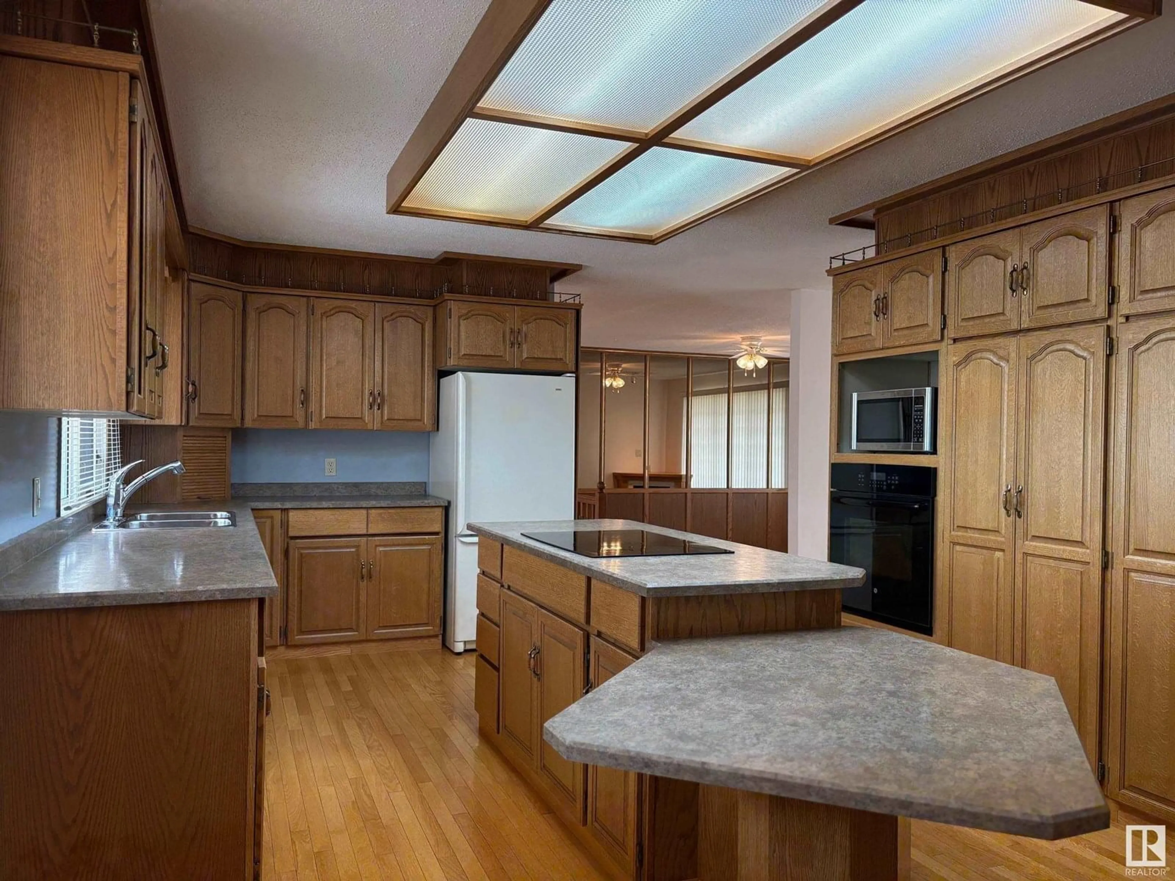 Open concept kitchen, unknown for 4505 53 ST, Vegreville Alberta T9C1L4