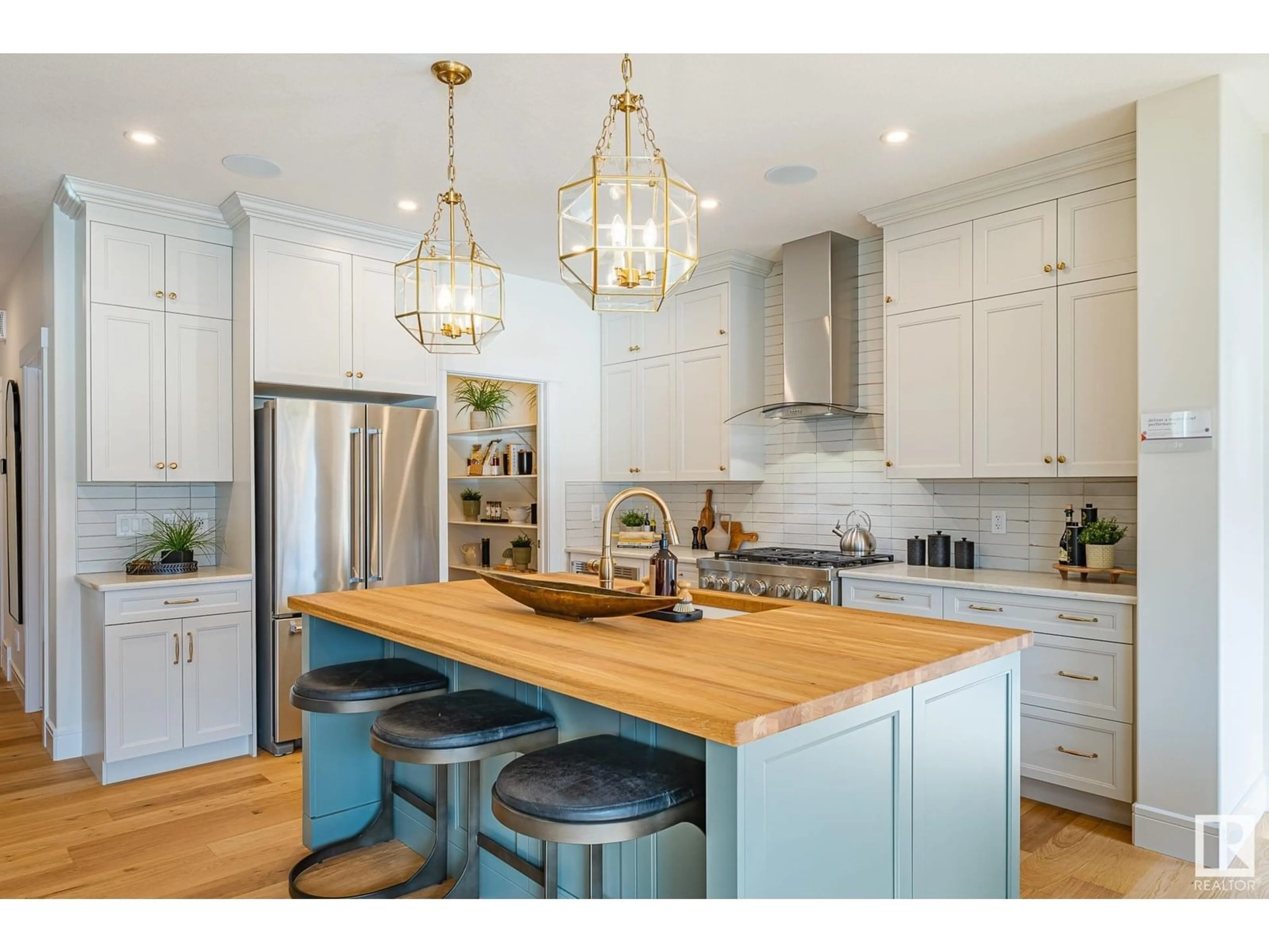Open concept kitchen, unknown for 18 EMERALD WY, Spruce Grove Alberta T7X2Y4