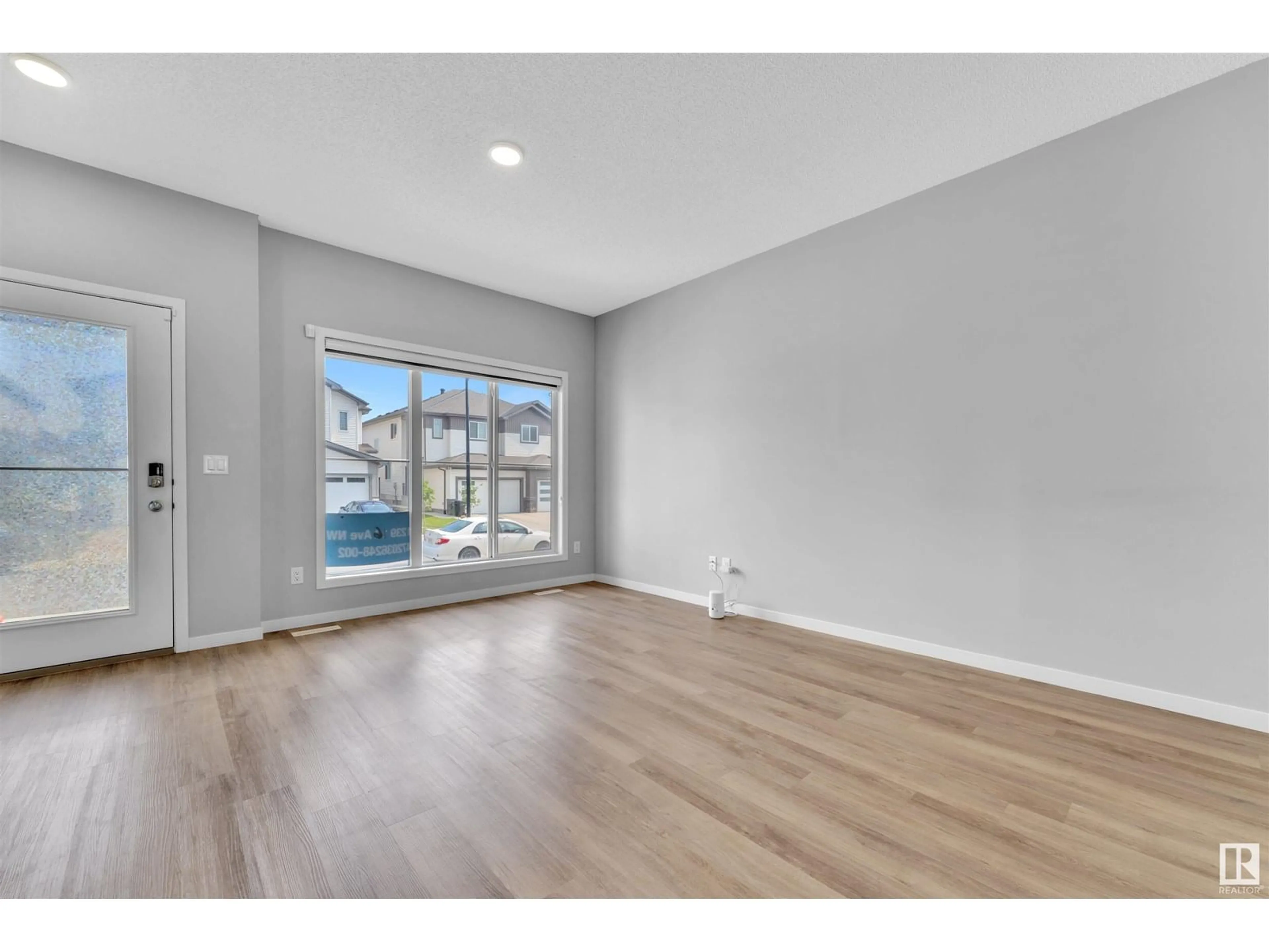 A pic of a room for NW - 1239 16 AV, Edmonton Alberta T5J3S9
