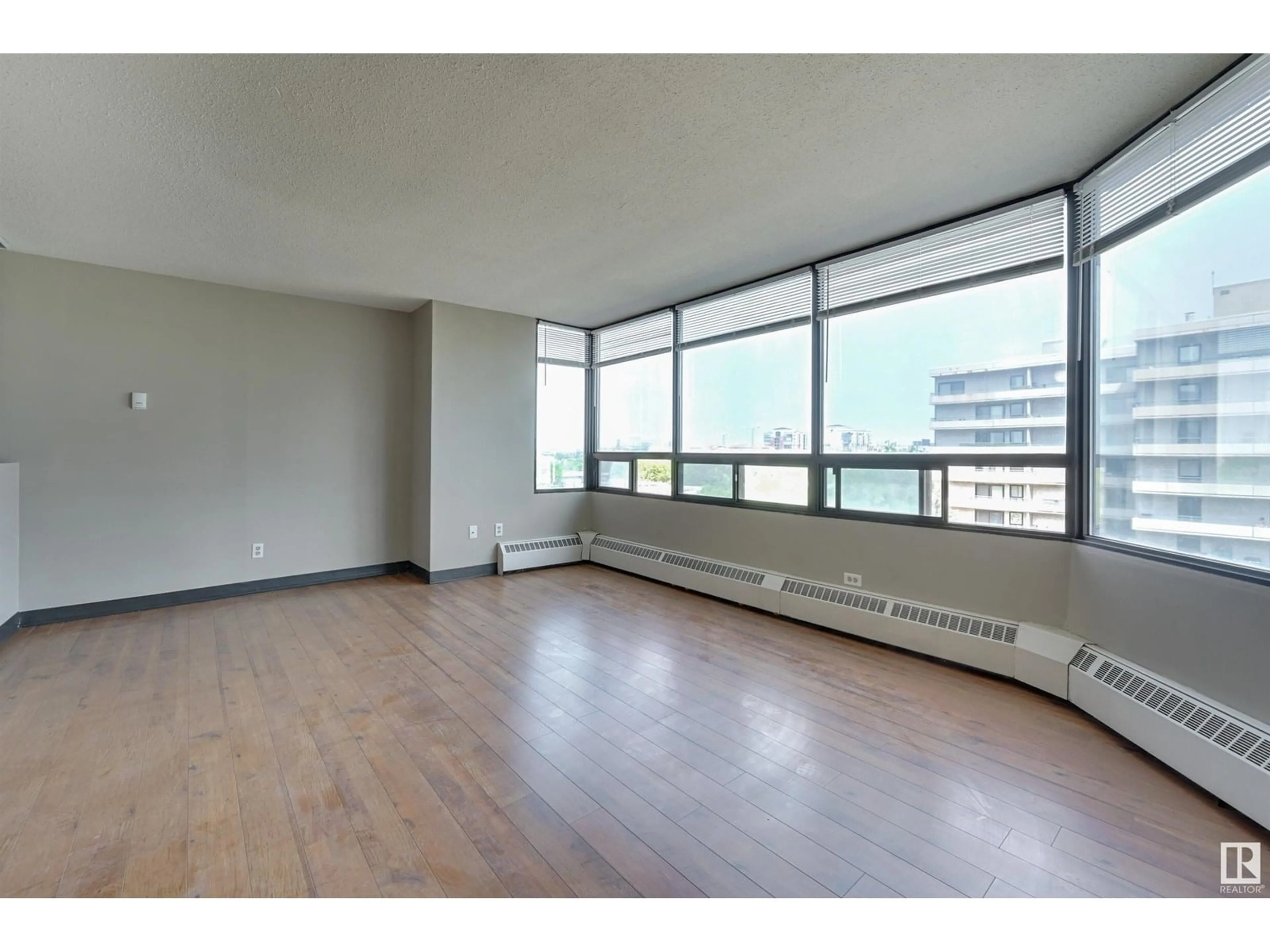 A pic of a room for 719 10160 114 ST NW, Edmonton Alberta T5K2L2