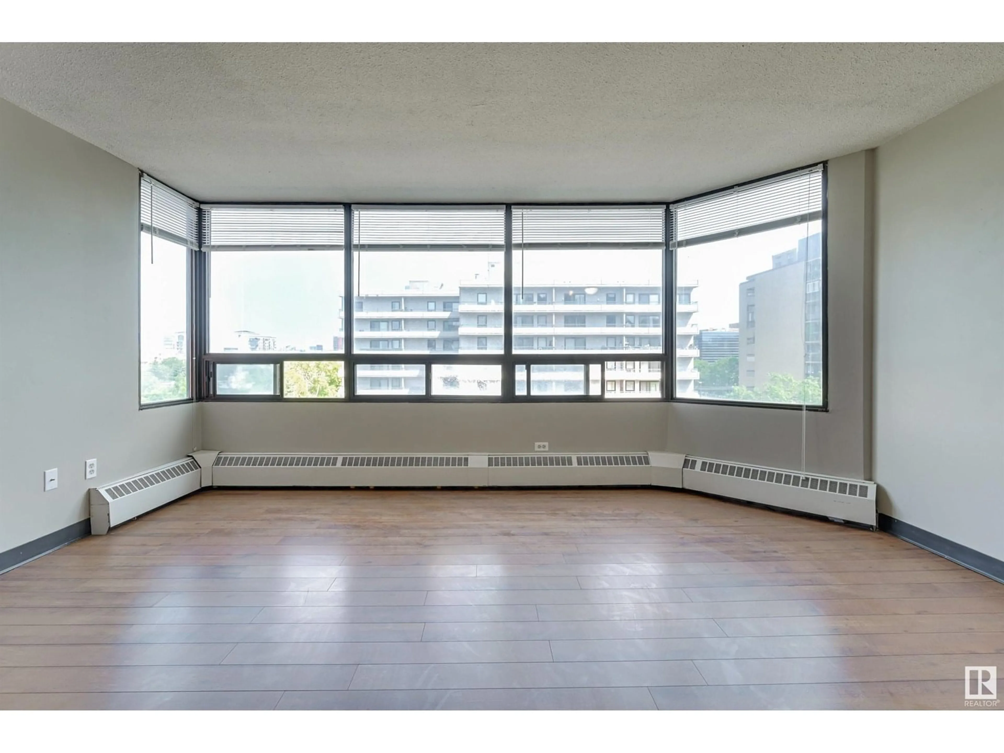 A pic of a room for 719 10160 114 ST NW, Edmonton Alberta T5K2L2
