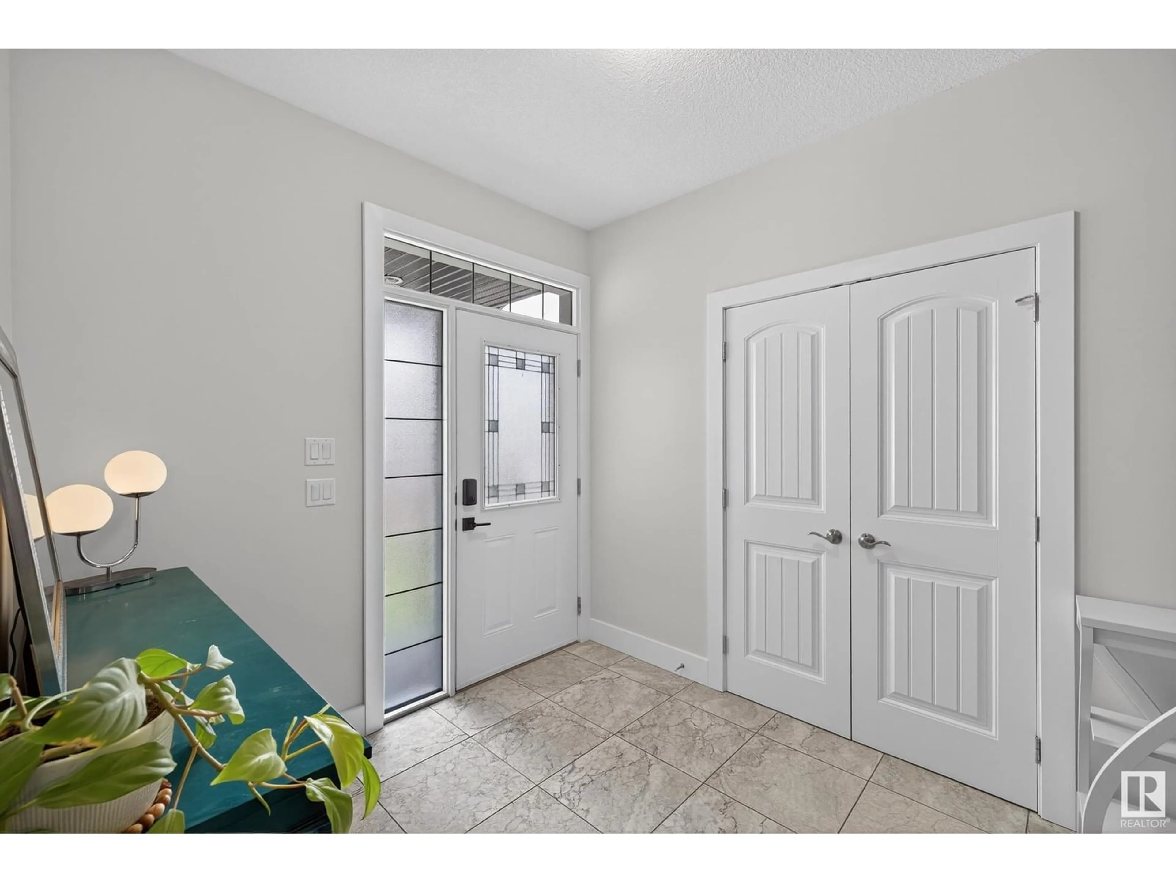 Indoor entryway for 78 DUNLOP WD, Leduc Alberta T9E0J7