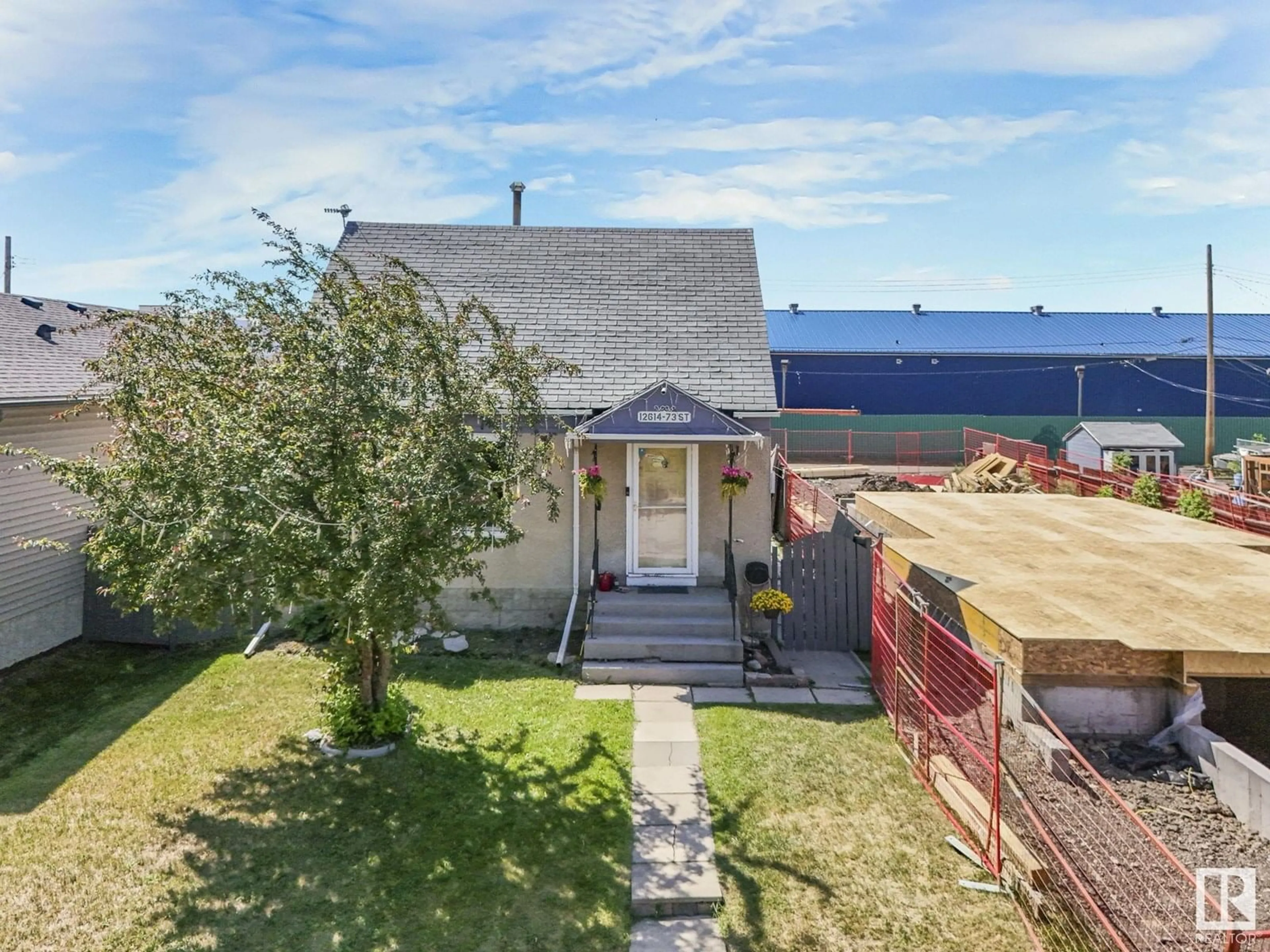 A pic from outside/outdoor area/front of a property/back of a property/a pic from drone, street for 12614 73 ST, Edmonton Alberta T5C0S8