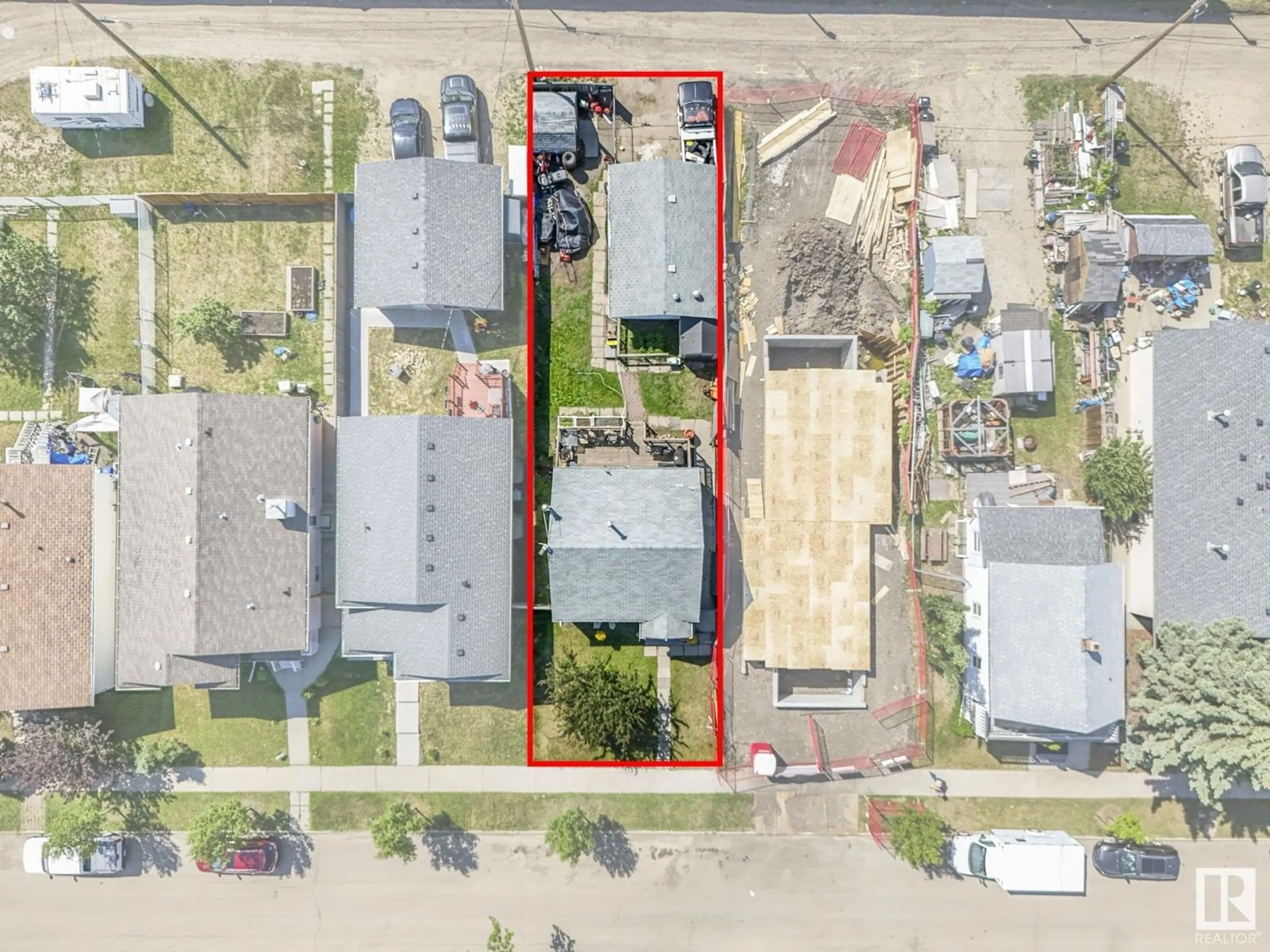 A pic from outside/outdoor area/front of a property/back of a property/a pic from drone, street for 12614 73 ST, Edmonton Alberta T5C0S8