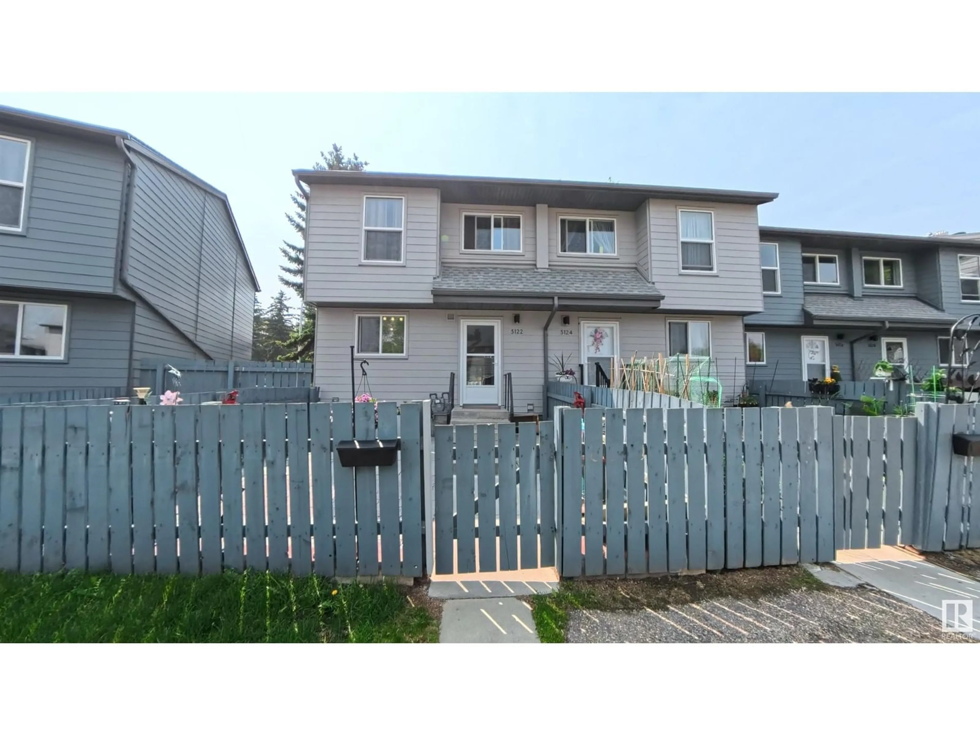 Unknown for 3122 142 AV, Edmonton Alberta T5Y1H2