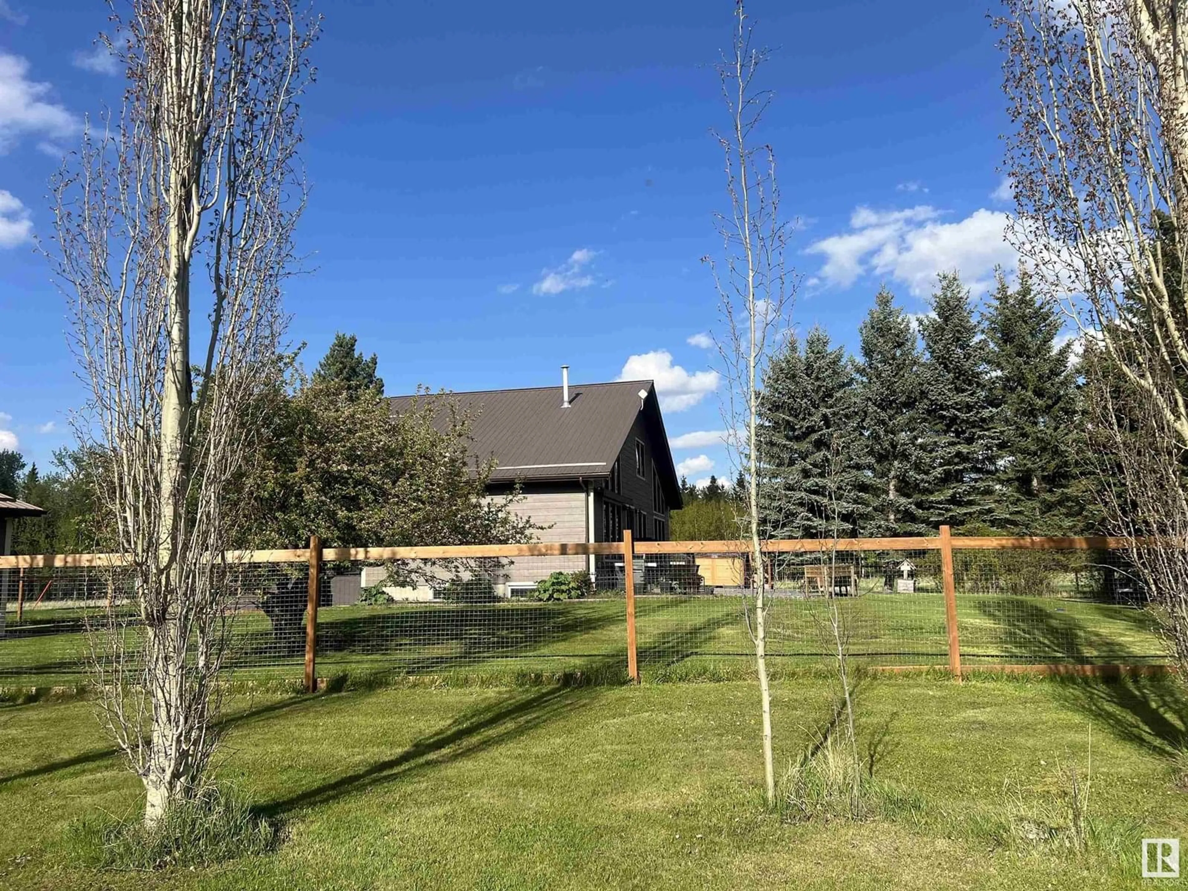 A pic from outside/outdoor area/front of a property/back of a property/a pic from drone, unknown for 271054 TOWNSHIP 465 RD, Rural Wetaskiwin County Alberta T9A1X2