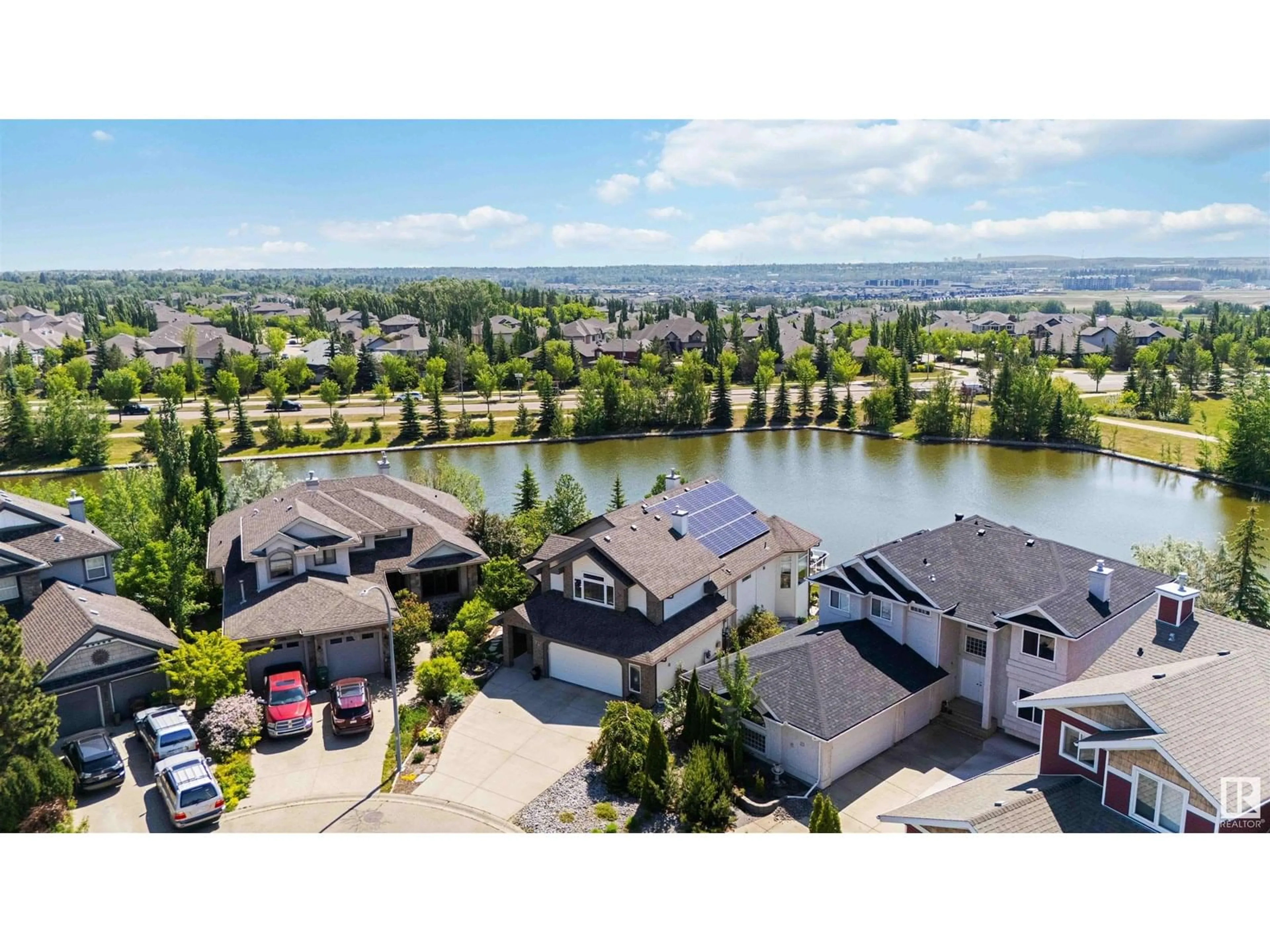 A pic from outside/outdoor area/front of a property/back of a property/a pic from drone, water/lake/river/ocean view for 24 NICOLET CT, St. Albert Alberta T8N7E7