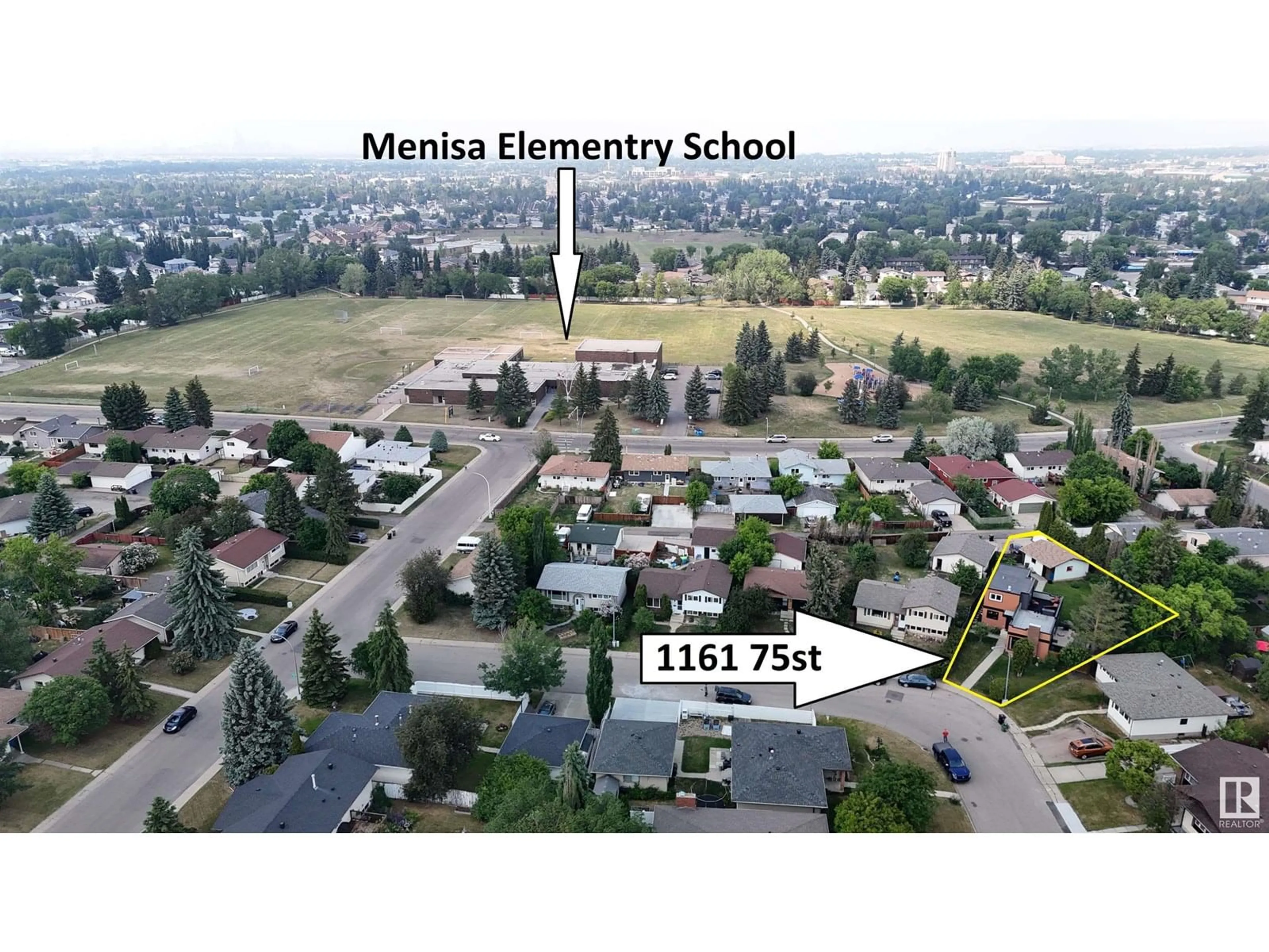 A pic from outside/outdoor area/front of a property/back of a property/a pic from drone, street for NW - 1161 75 ST, Edmonton Alberta T6K2S4