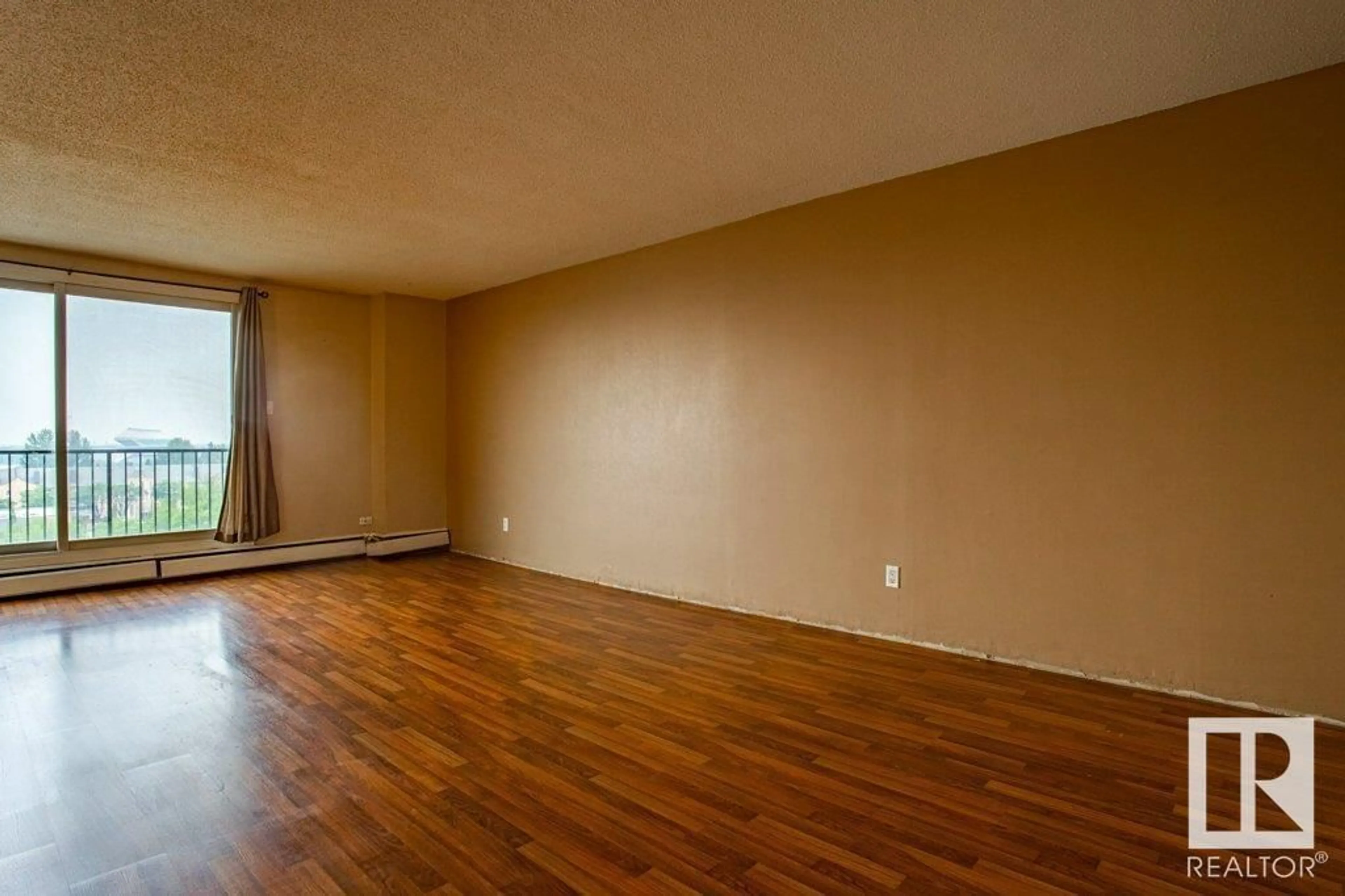 A pic of a room for 906 - 9028 JASPER AV NW, Edmonton Alberta T5H3Y6