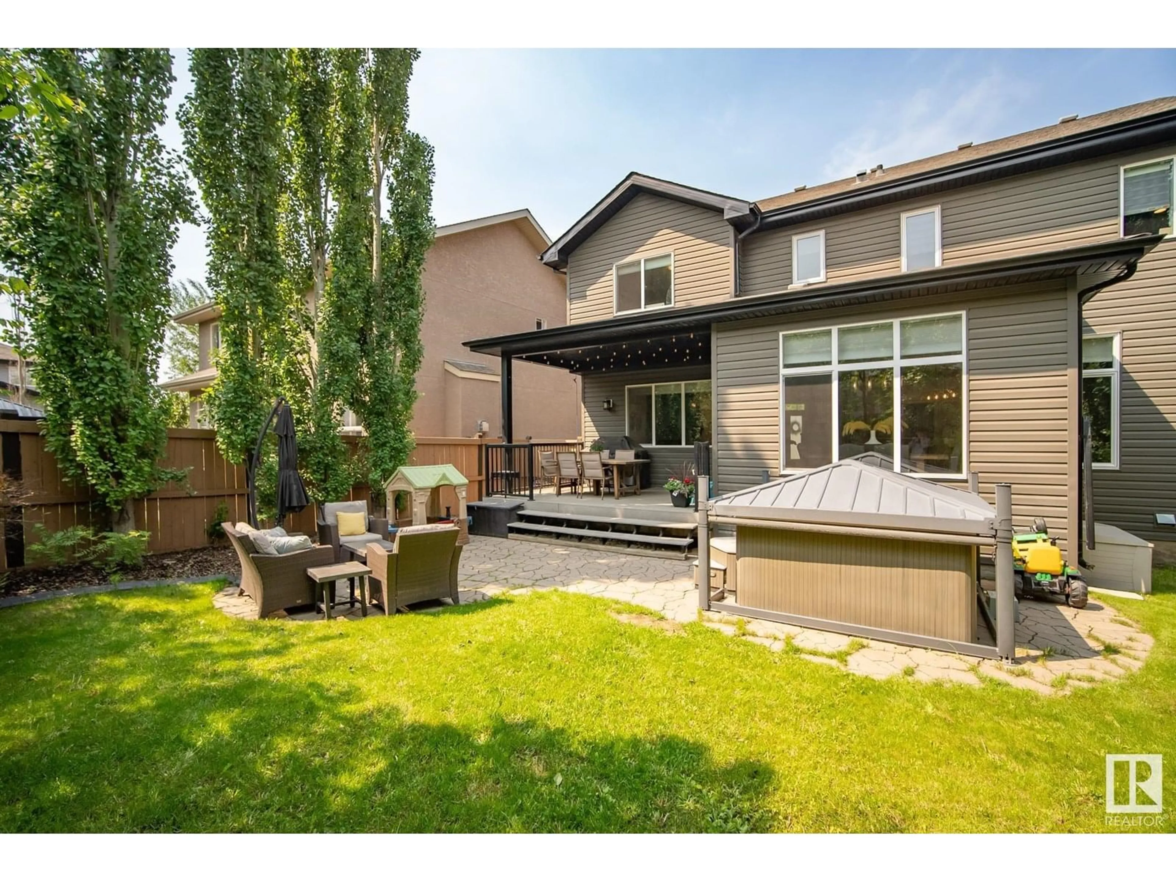 Patio, street for 131 NORTH RIDGE DR, St. Albert Alberta T8N4C2
