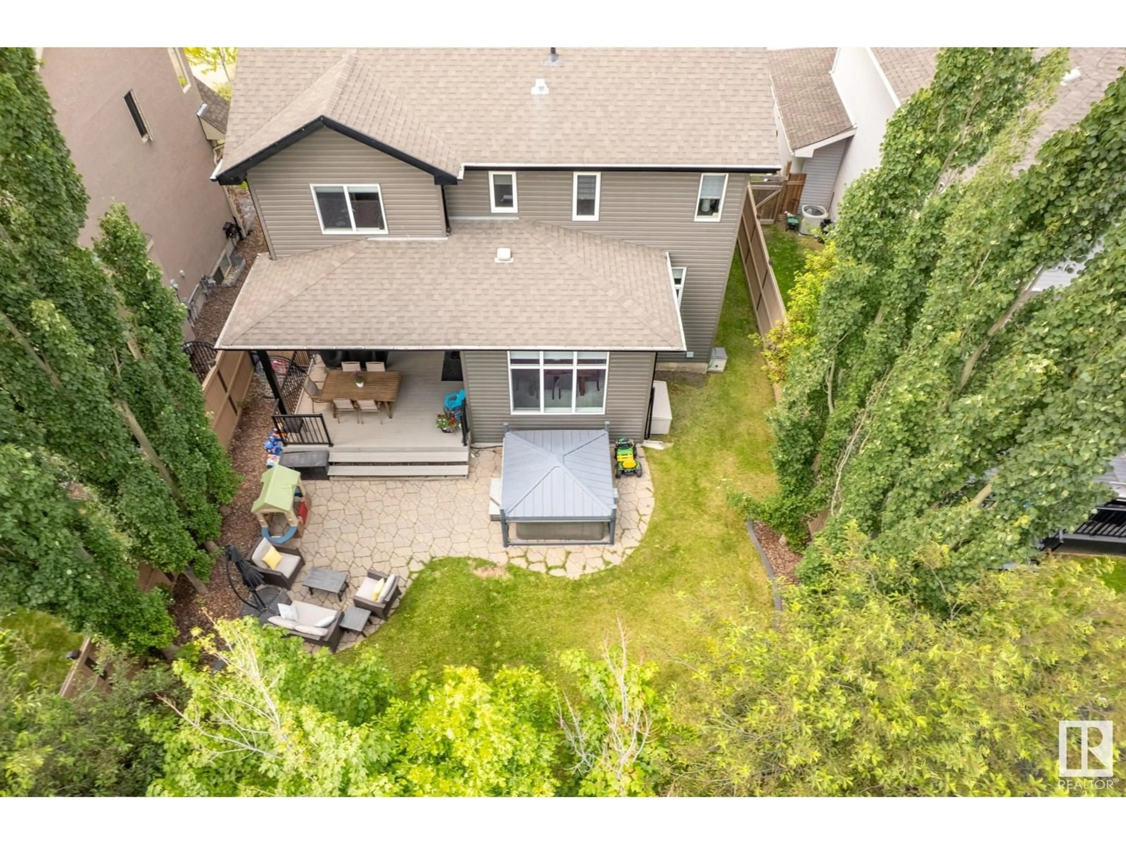 A pic from outside/outdoor area/front of a property/back of a property/a pic from drone, unknown for 131 NORTH RIDGE DR, St. Albert Alberta T8N4C2