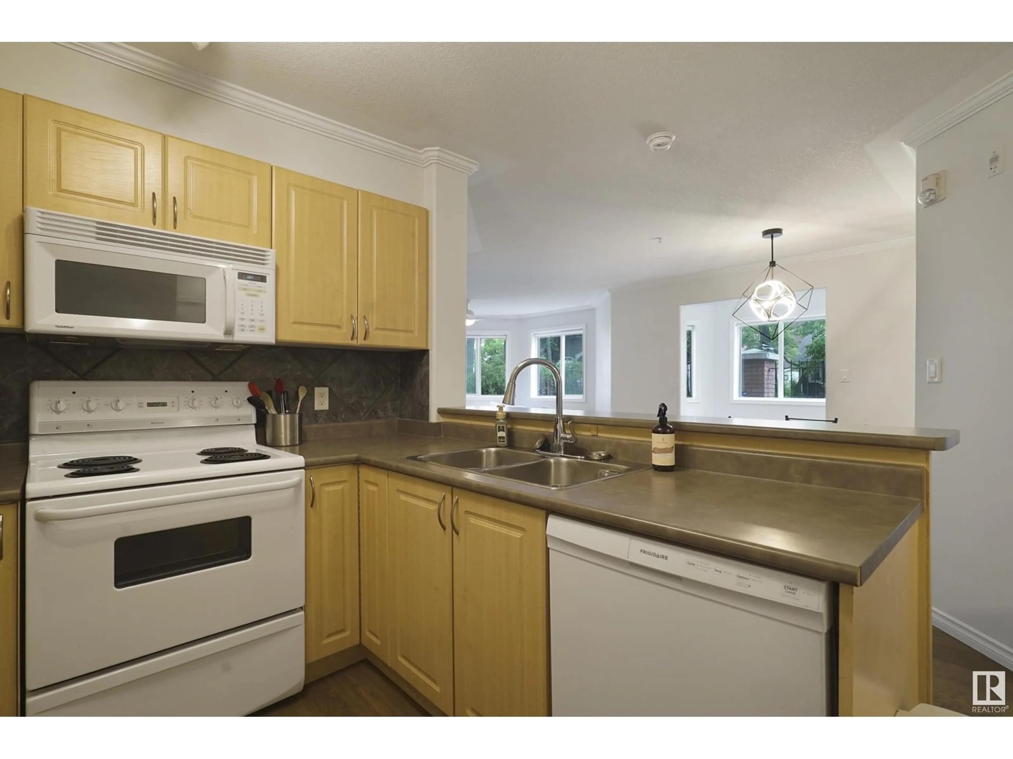 Standard kitchen, unknown for #102 - 9938 104 ST NW, Edmonton Alberta T5K2X7