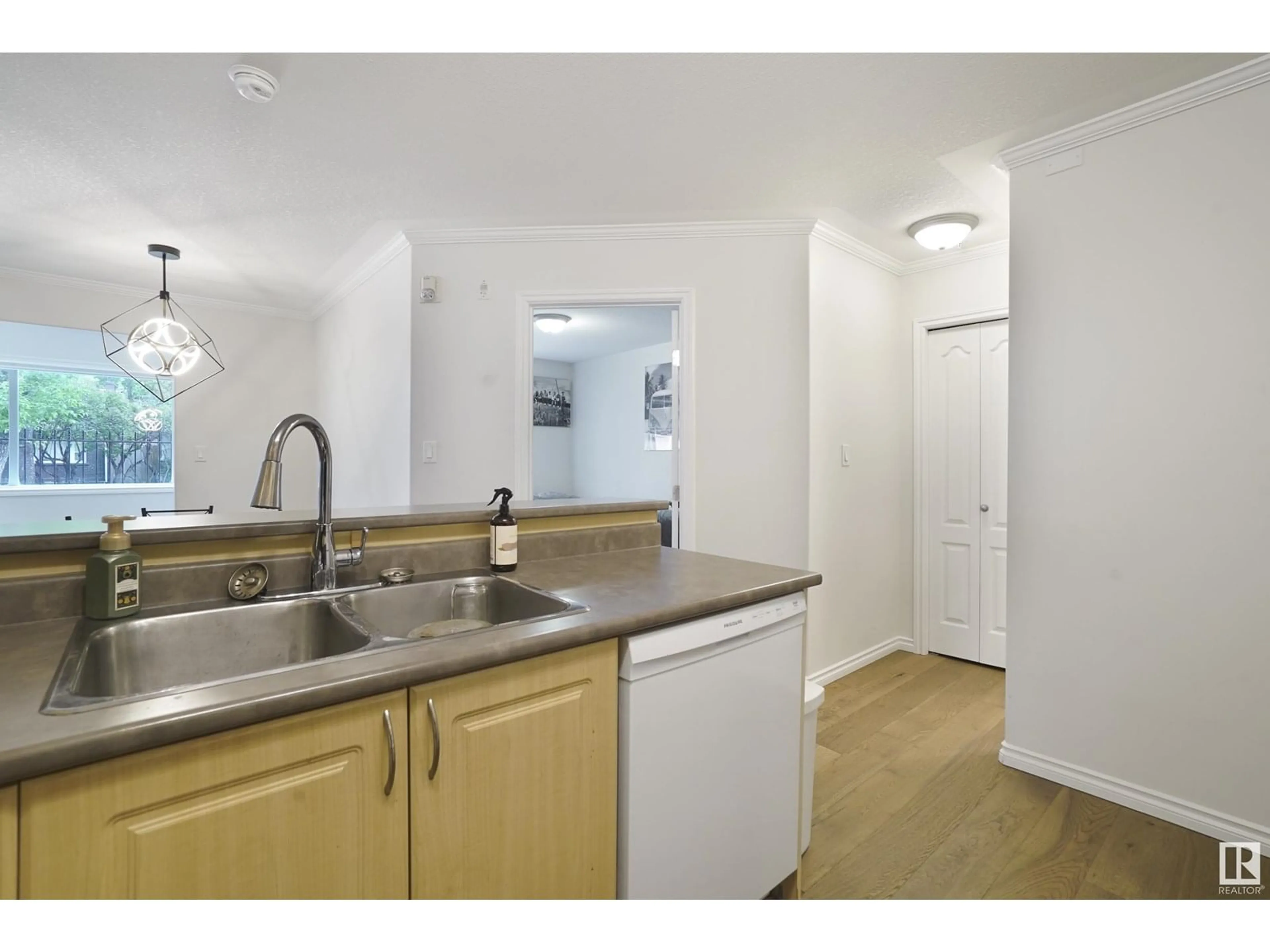 Standard kitchen, unknown for #102 - 9938 104 ST NW, Edmonton Alberta T5K2X7