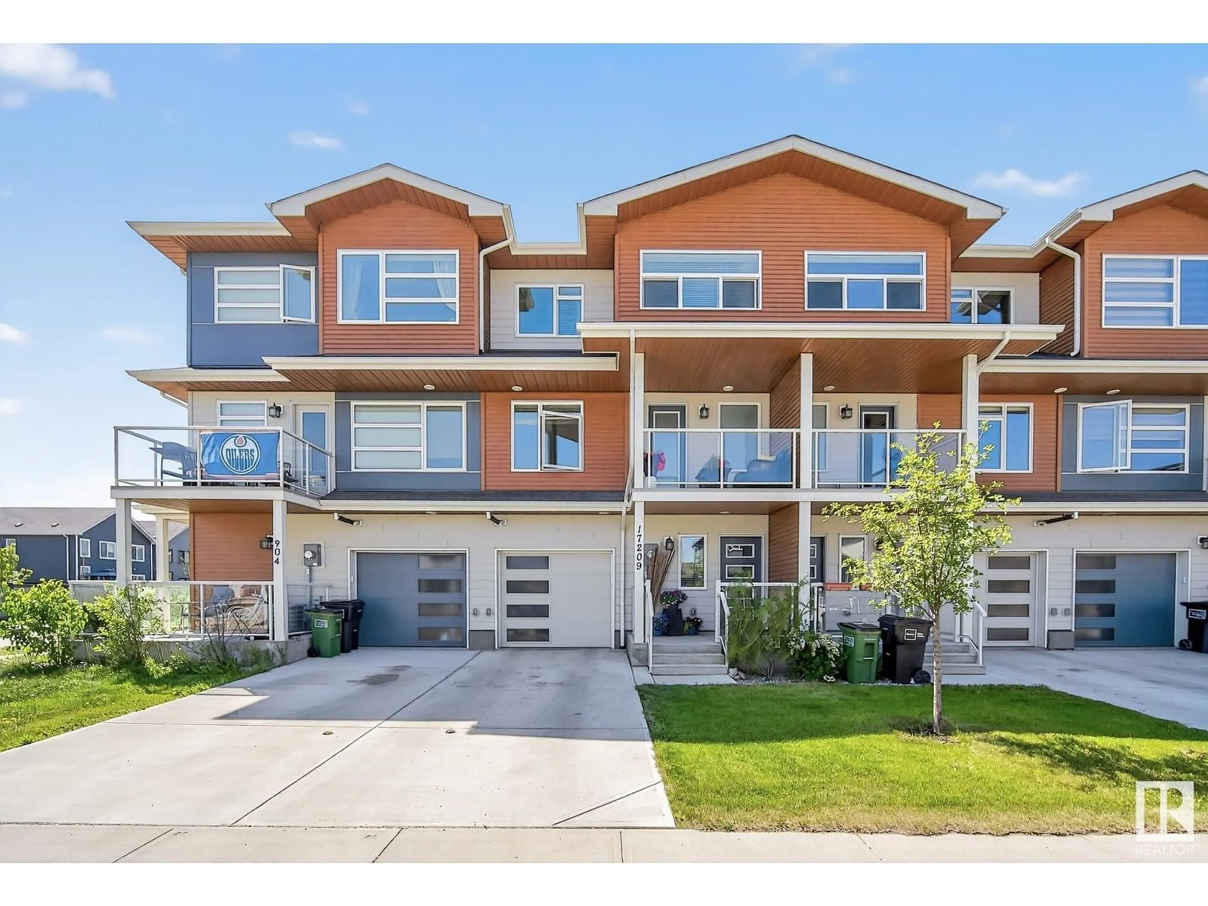 Unknown for 17209 9 AV, Edmonton Alberta T6W3V4