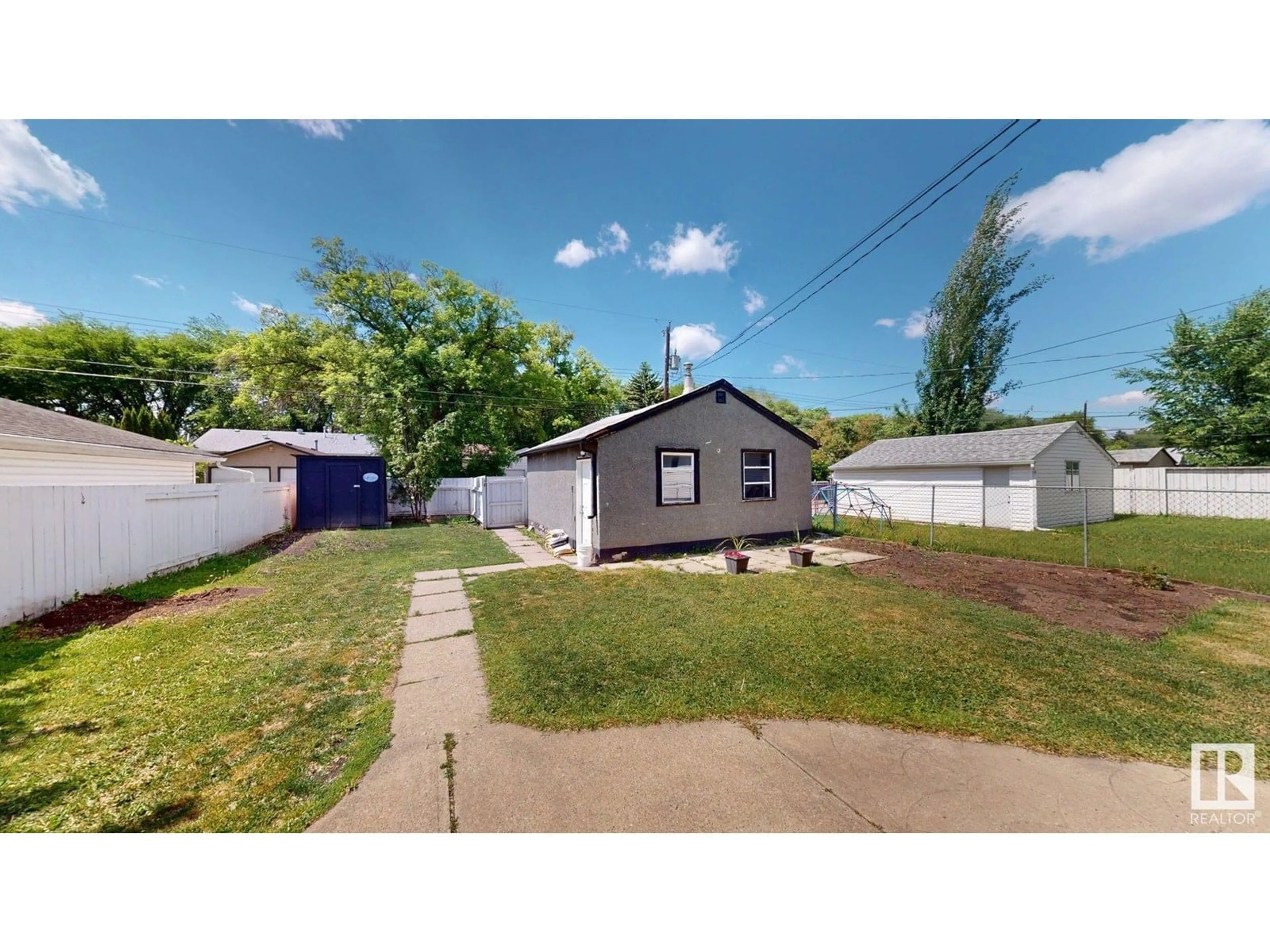 Shed for 11924 51 ST, Edmonton Alberta T5W3G4