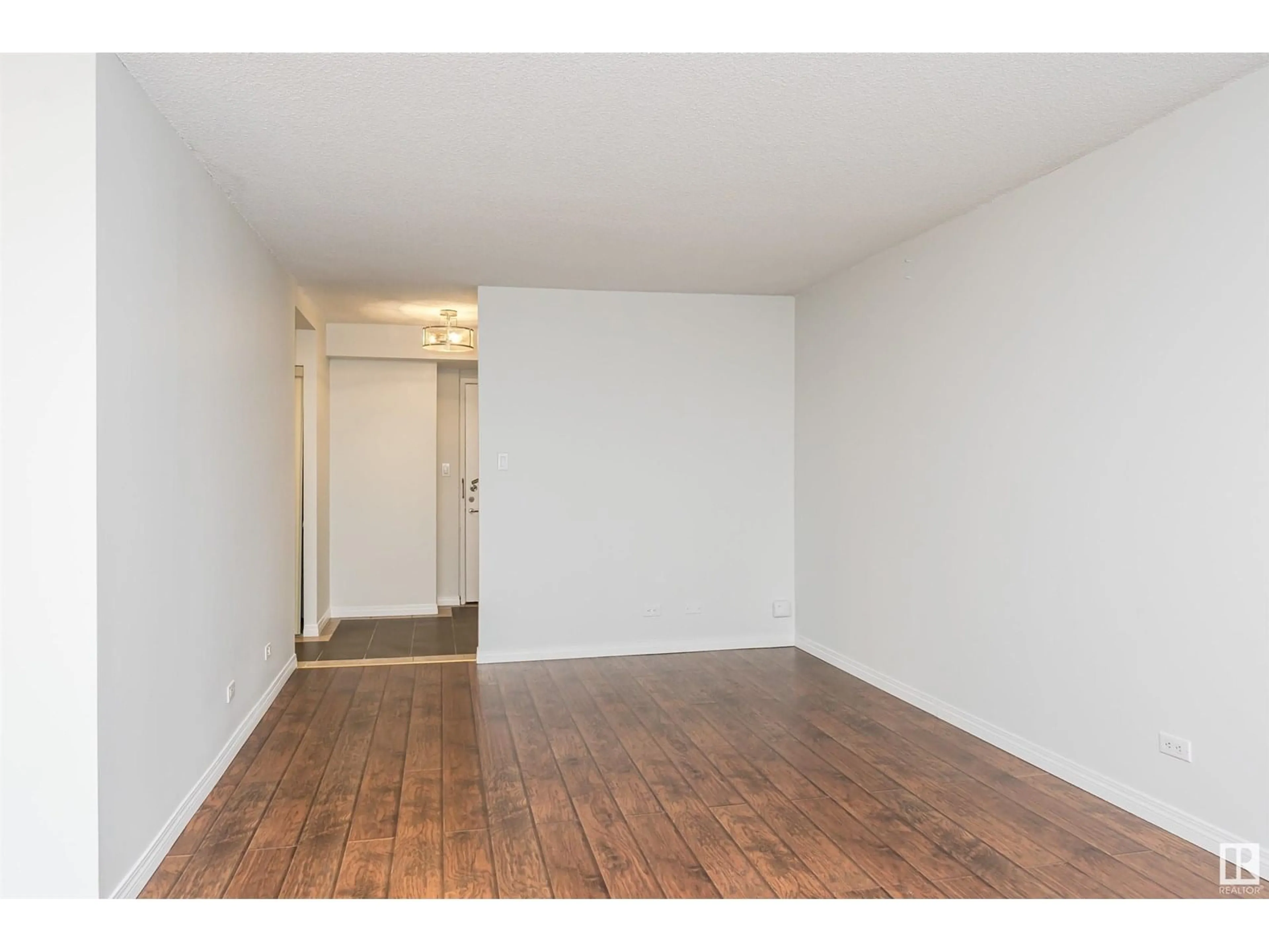A pic of a room for 1609 120 ST NW, Edmonton Alberta T5X1Z8