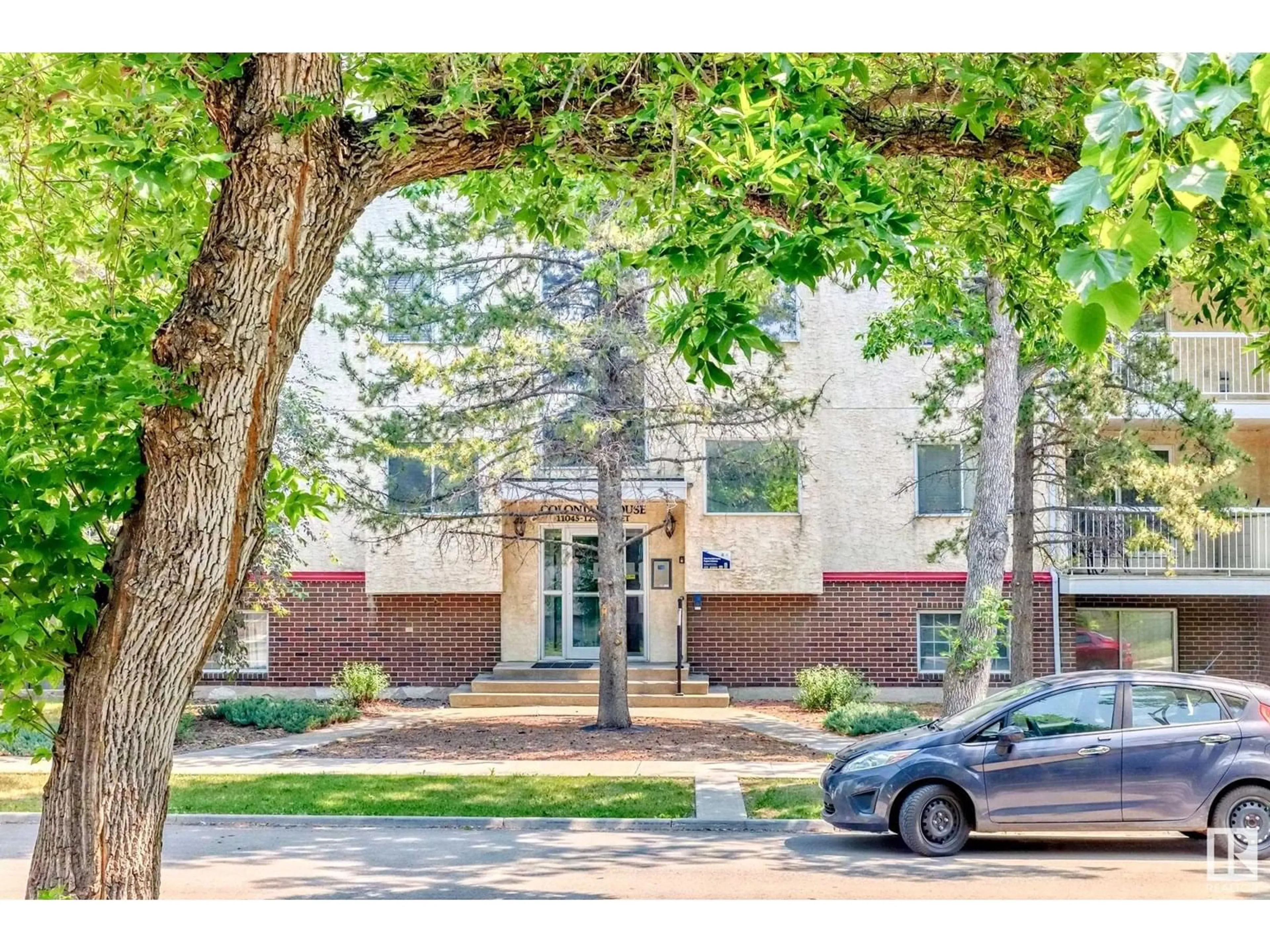 Unknown for #102 - 11045 123 ST, Edmonton Alberta T5M0E4